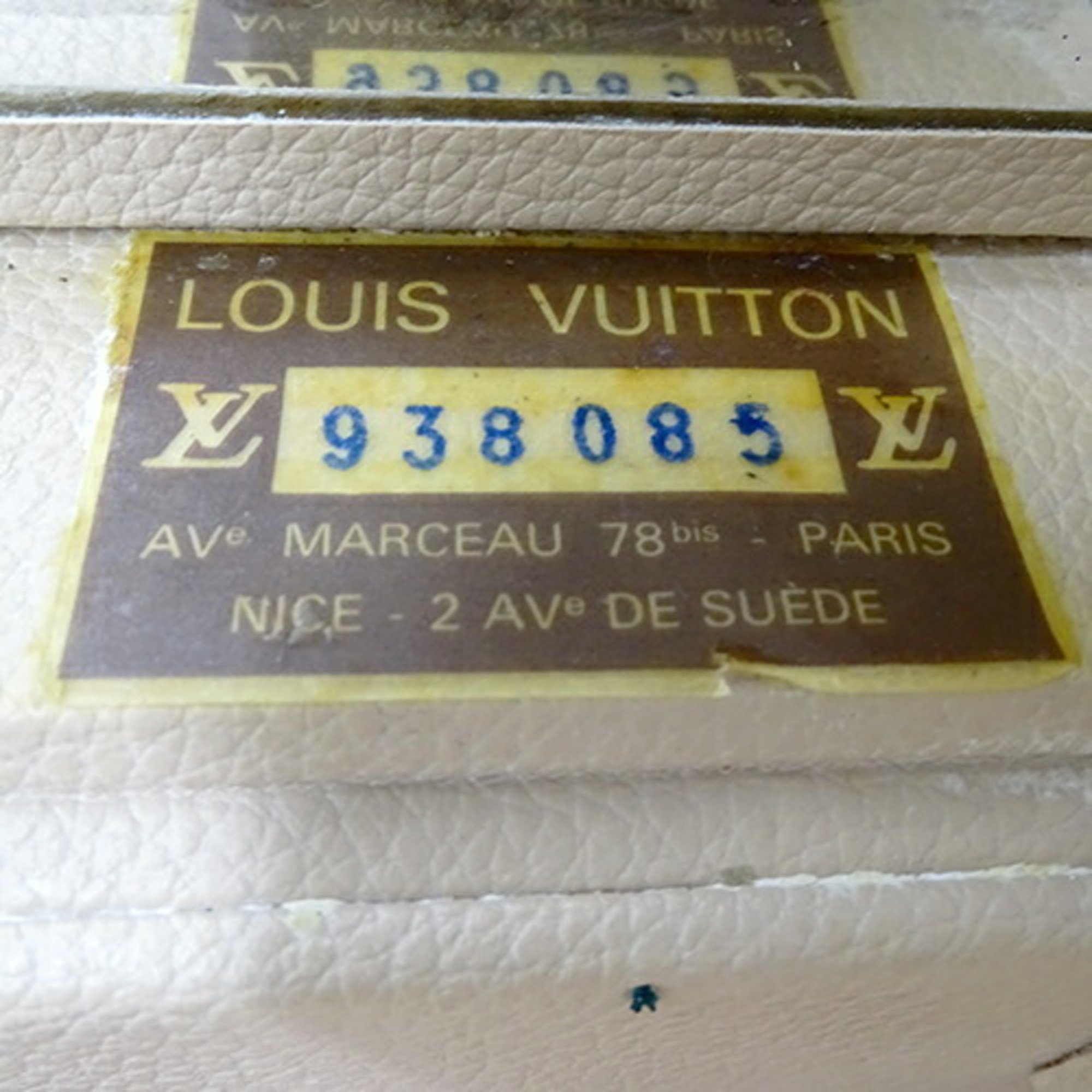 Louis Vuitton LOUIS VUITTON Bag Monogram Women's Canvas Boite Bouteille Brown M21822 Cosmetic Case Makeup Box