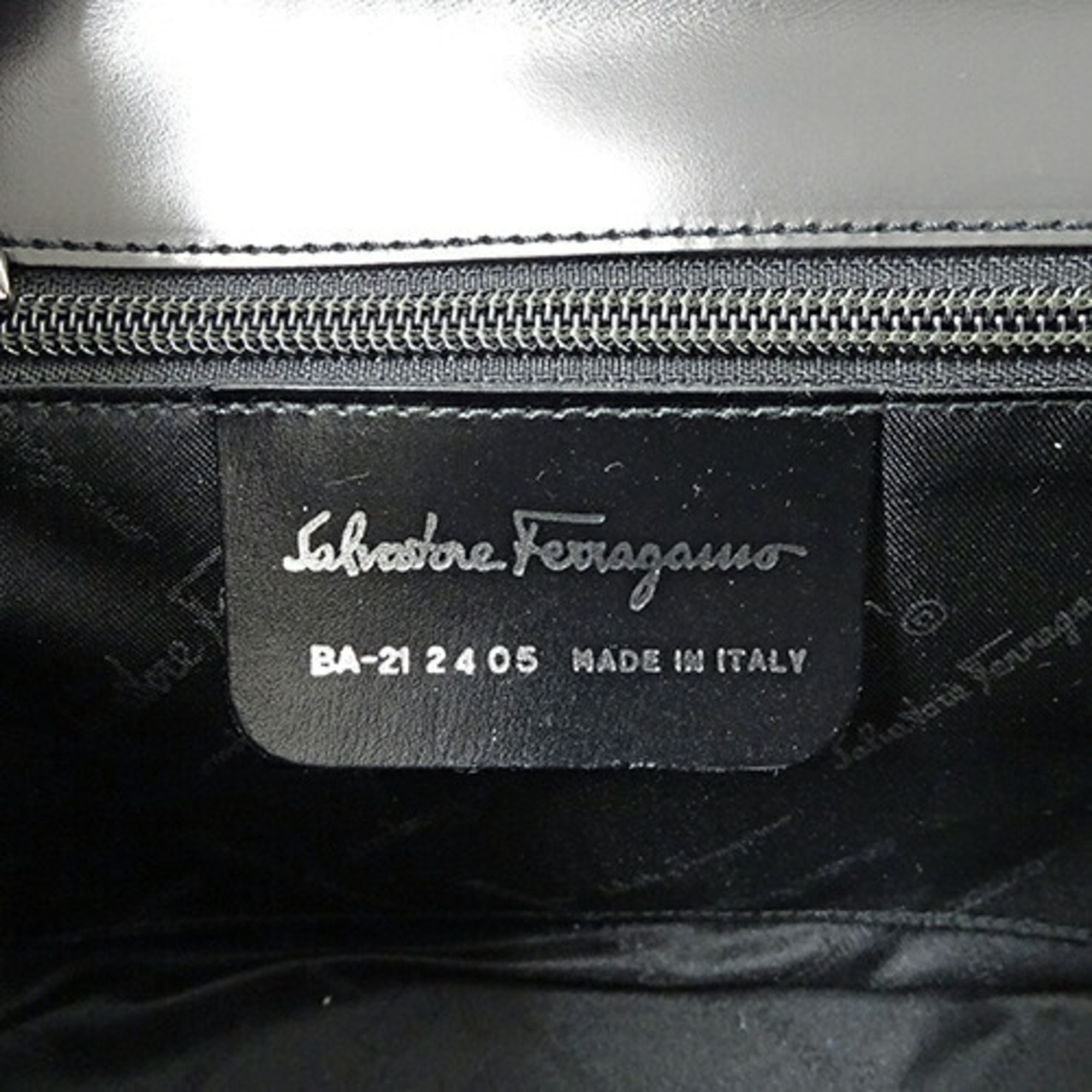 Salvatore Ferragamo Ferragamo Women's Shoulder Bag Vara Leather Black