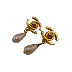 CHANEL Turnlock 96P Coco Mark Fake Pearl Earrings Gold Women's