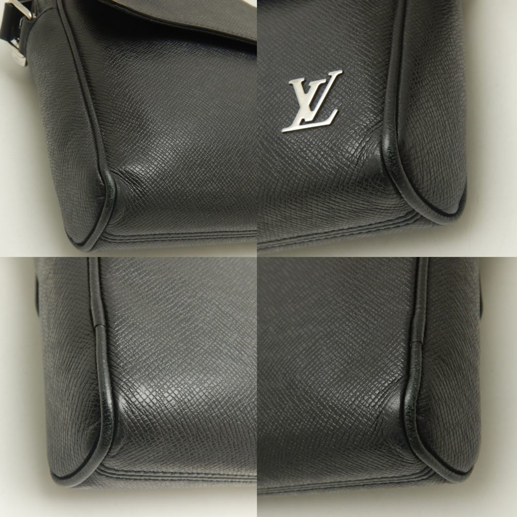 LOUIS VUITTON Louis Vuitton Taiga Alex M30260 Bag Noir 252094