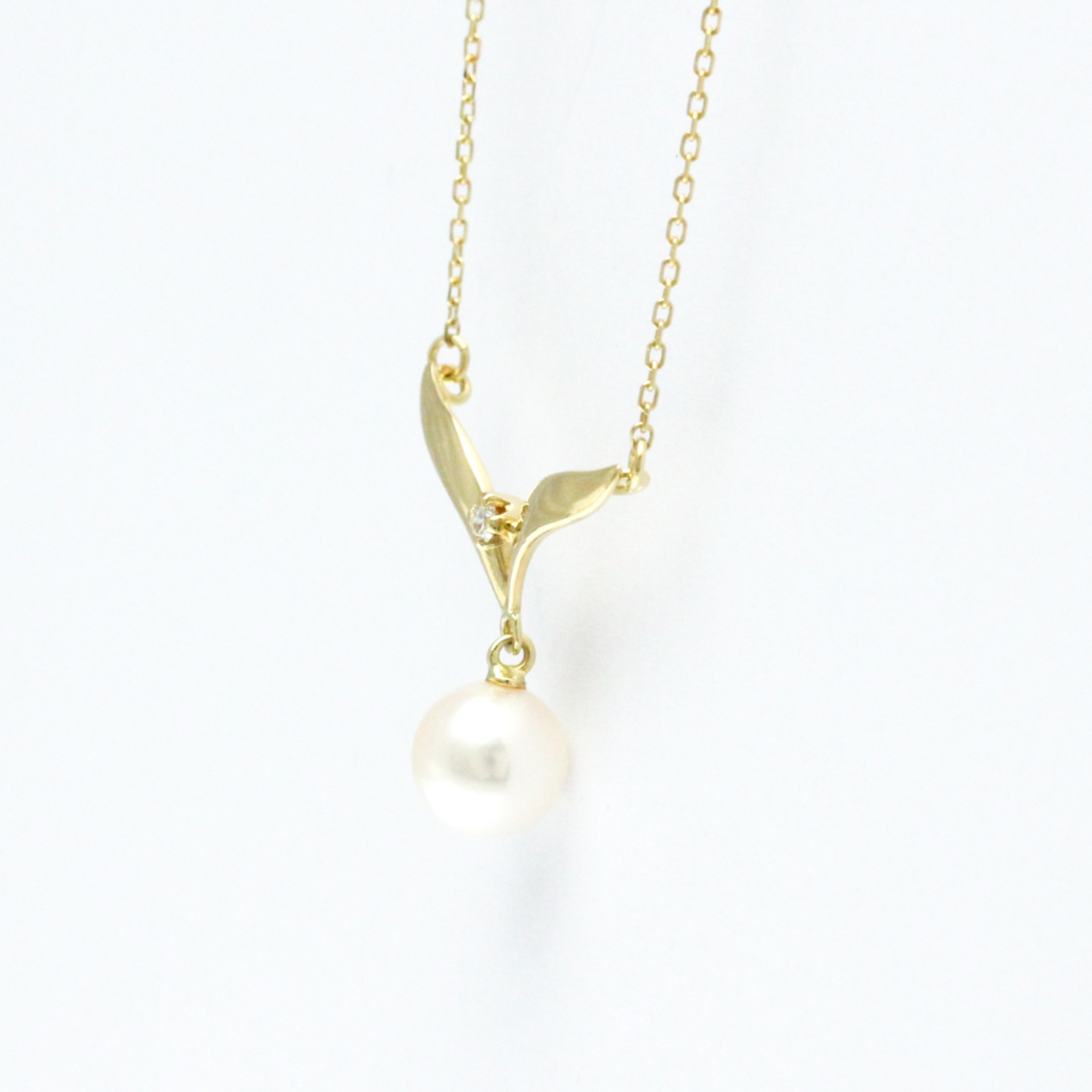 Mikimoto Pearl Diamond Necklace Yellow Gold (18K) Diamond,Pearl Men,Women Fashion Pendant Necklace (Gold)