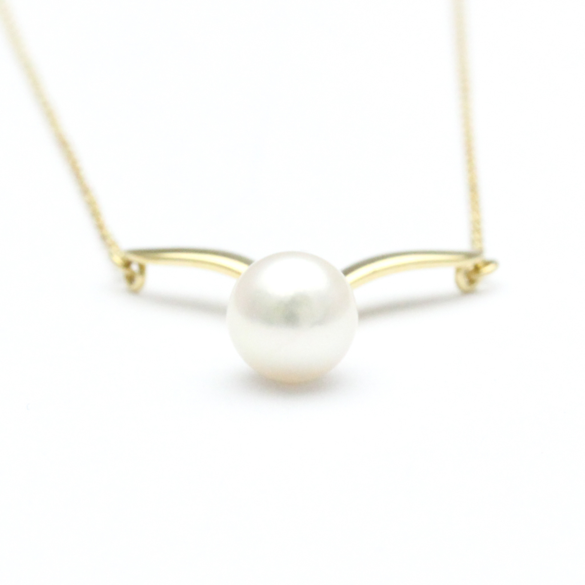 Mikimoto Pearl Diamond Necklace Yellow Gold (18K) Diamond,Pearl Men,Women Fashion Pendant Necklace (Gold)