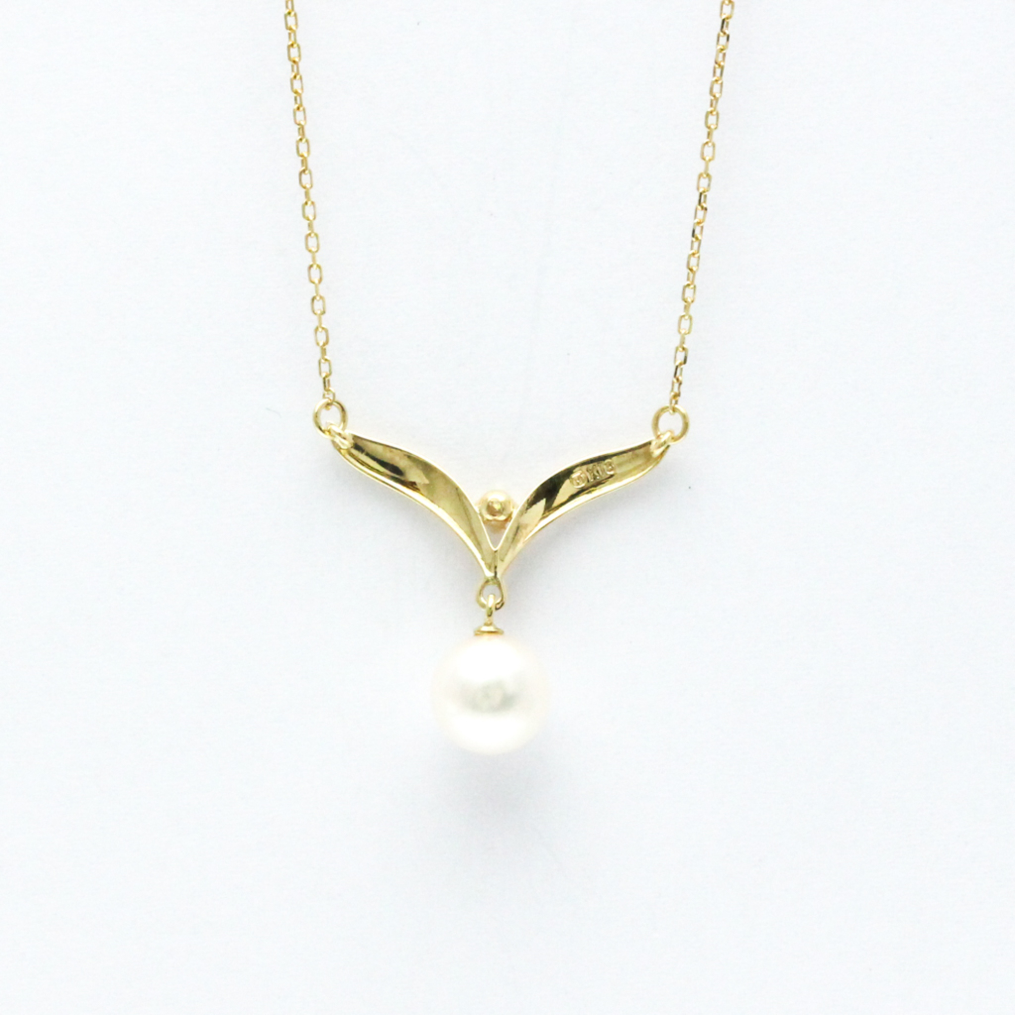 Mikimoto Pearl Diamond Necklace Yellow Gold (18K) Diamond,Pearl Men,Women Fashion Pendant Necklace (Gold)