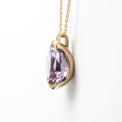 Tasaki Lumino Pendant PI-15676-18KSG-AME Pink Gold (18K) Amethyst Men,Women Fashion Pendant Necklace (Pink Gold,Purple)