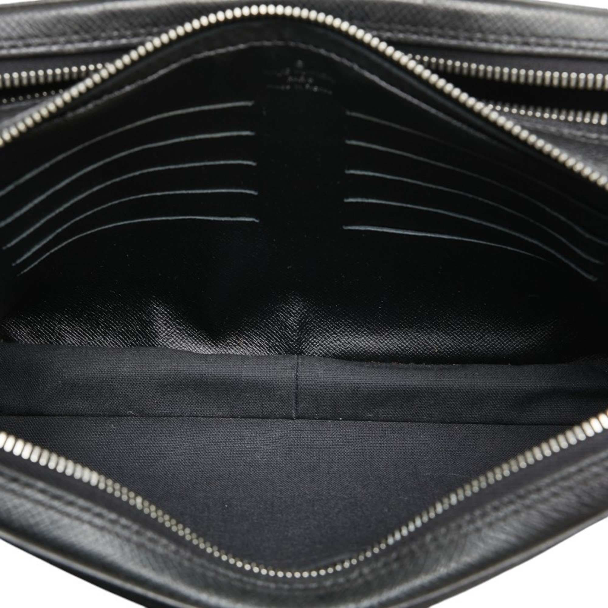 Louis Vuitton Taiga Pavel Second Bag Clutch M31142 Ardoise Black Leather Men's LOUIS VUITTON