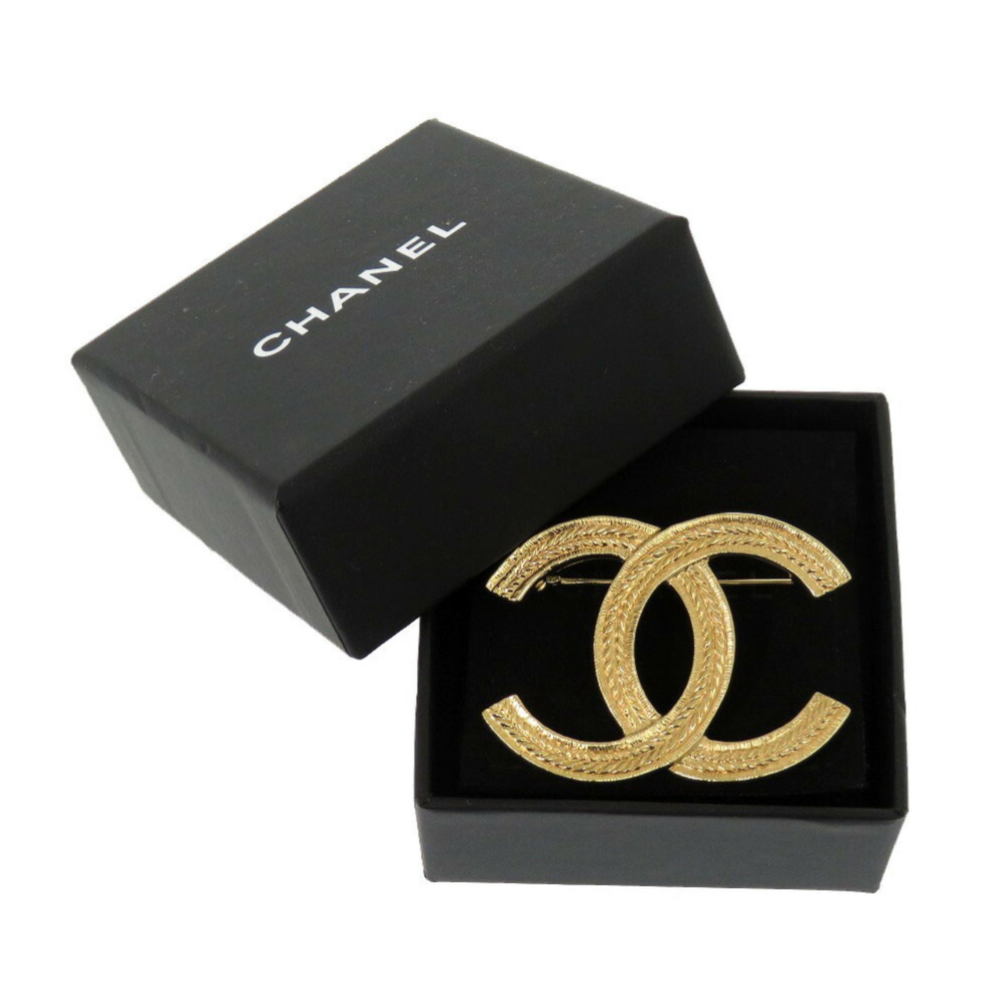 Chanel Coco Mark Leaf Brooch B23 A Metal Gold 0384 CHANEL