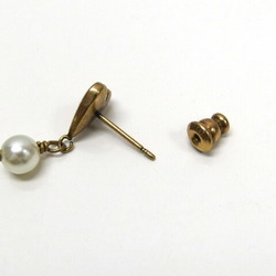 Christian Dior Swing Faux Pearl Heart Earrings