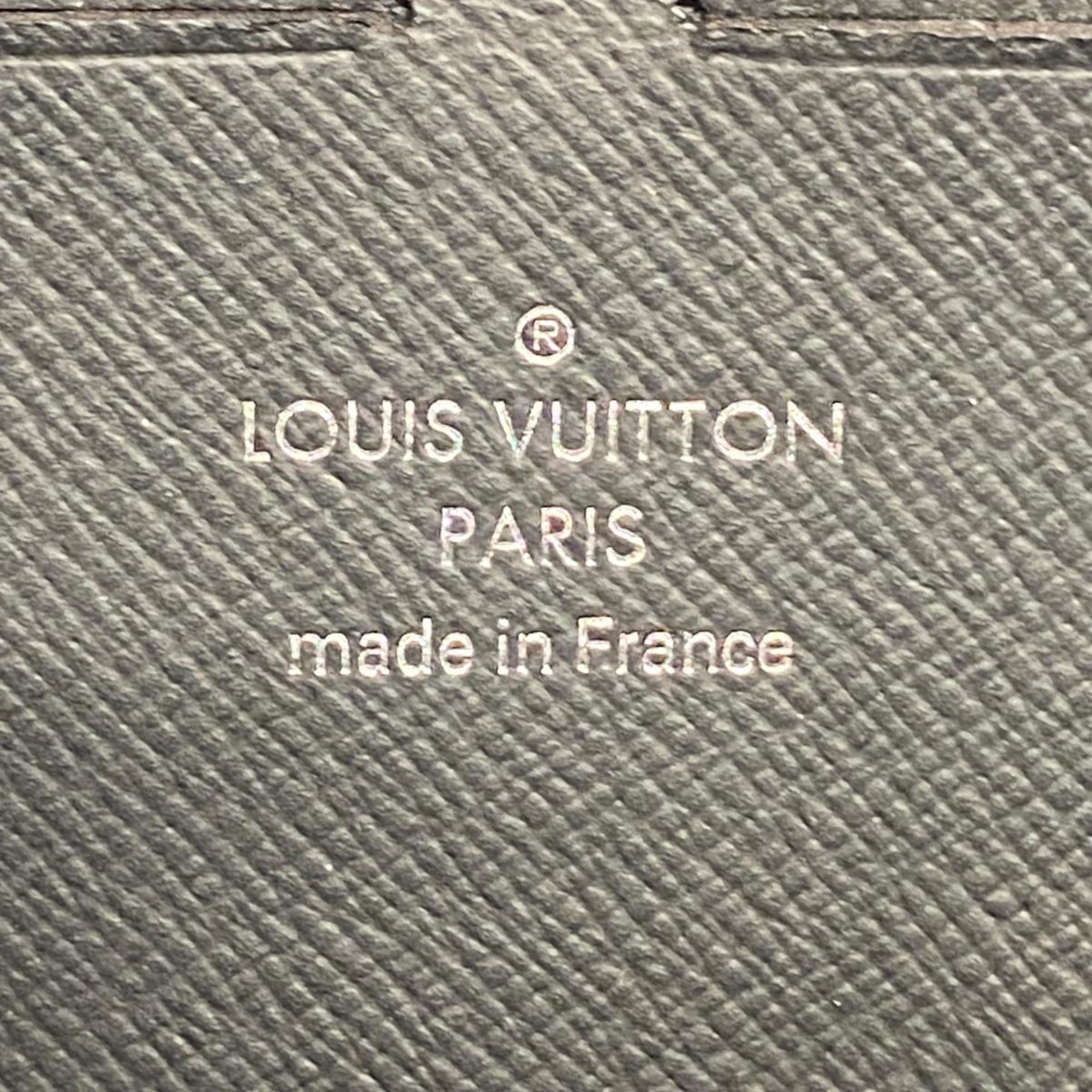 Louis Vuitton Clutch Bag Taiga Pochette Voyage MM M30547 Noir Men's