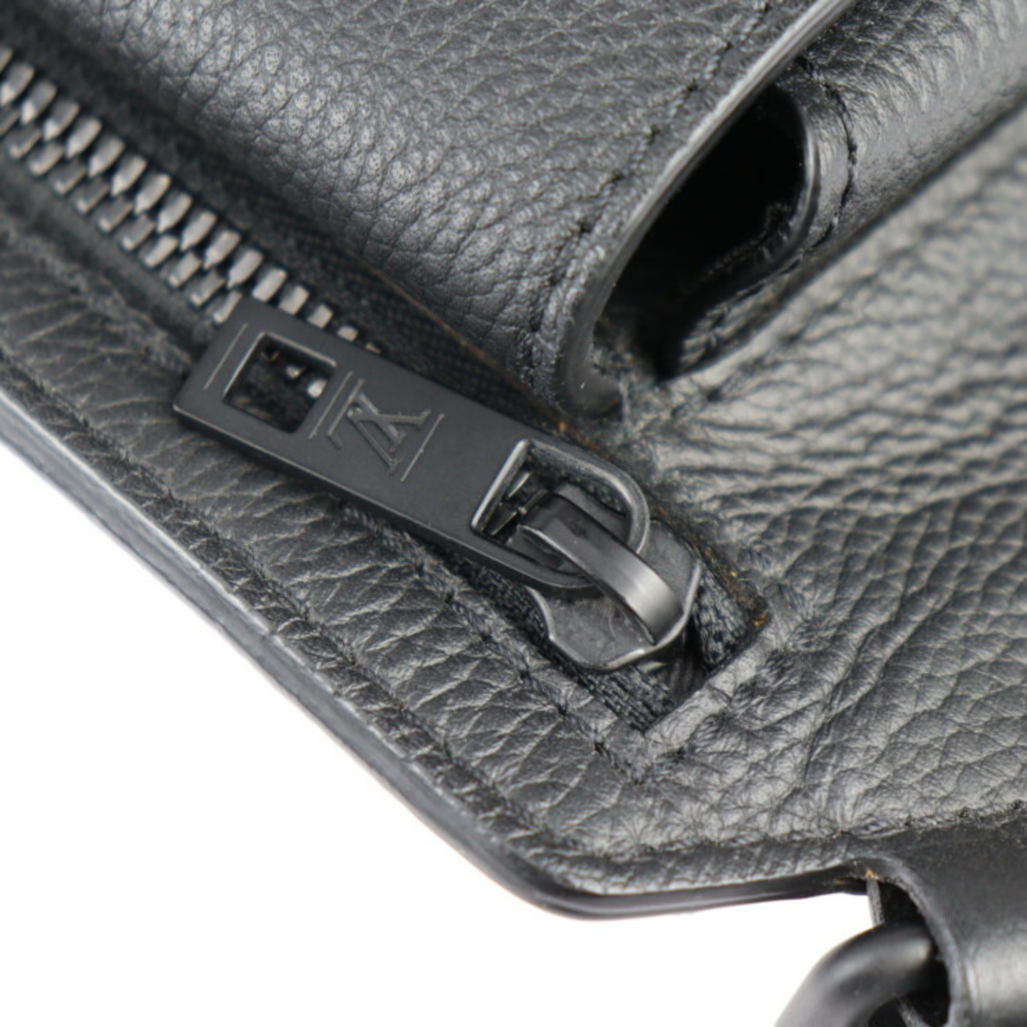 LOUIS VUITTON Louis Vuitton Take Off Sling Body Bag M57081 Grained Leather Noir Black LV Waist