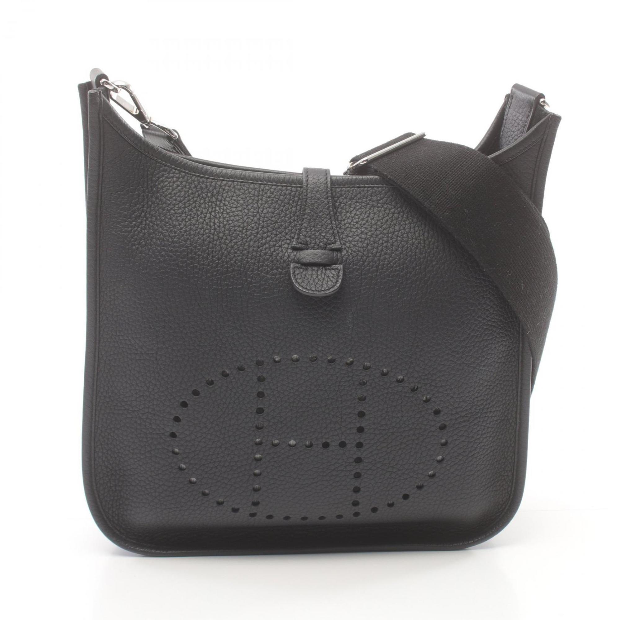 Hermes HERMES Evelyn 3 Trois PM Shoulder Bag Taurillon Clemence Women's Black □P Engraved