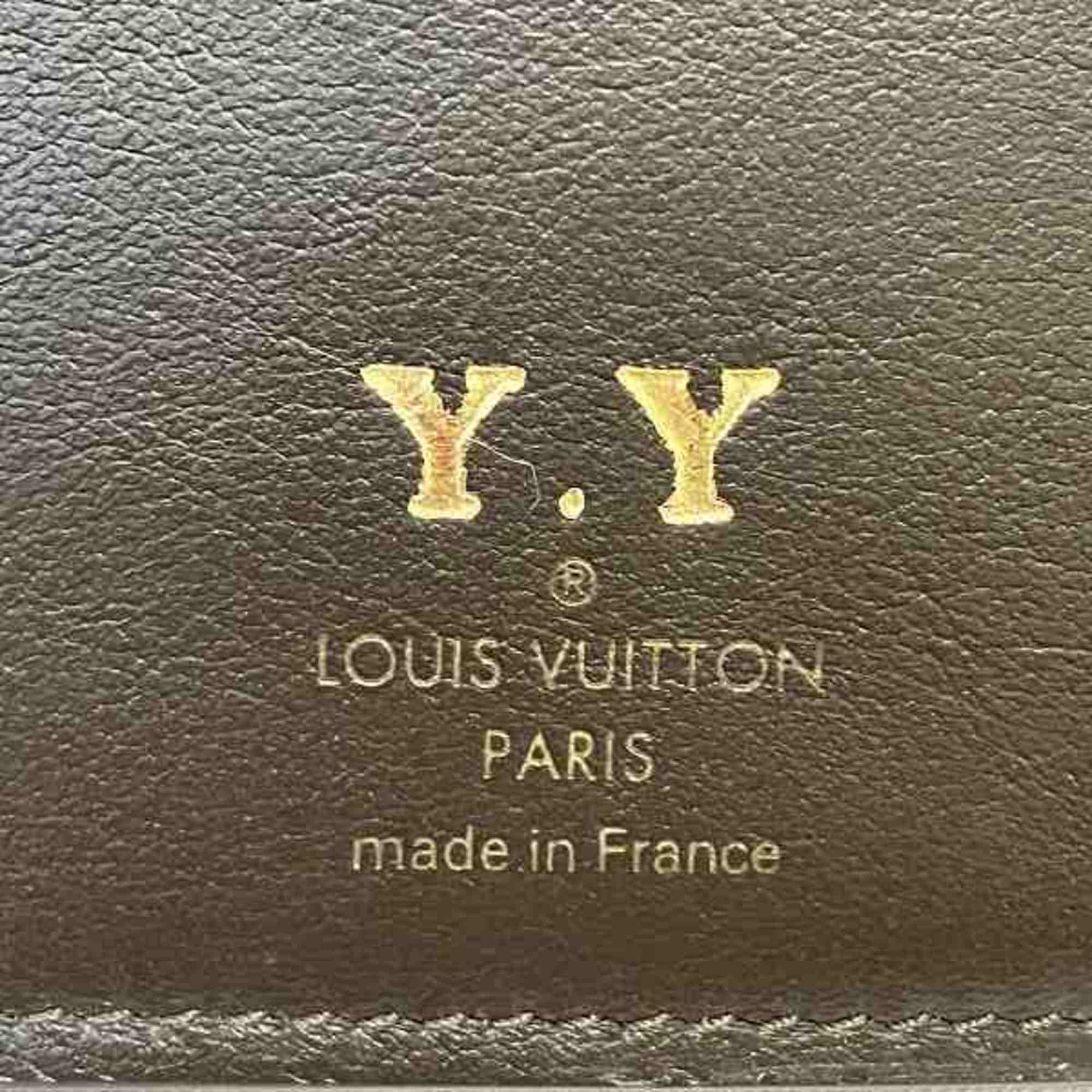 Louis Vuitton Capucines Portefeuille. XS M68747 Tri-fold Wallet for Women