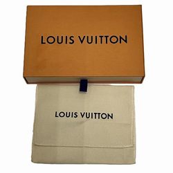 Louis Vuitton Capucines Portefeuille. XS M68747 Tri-fold Wallet for Women