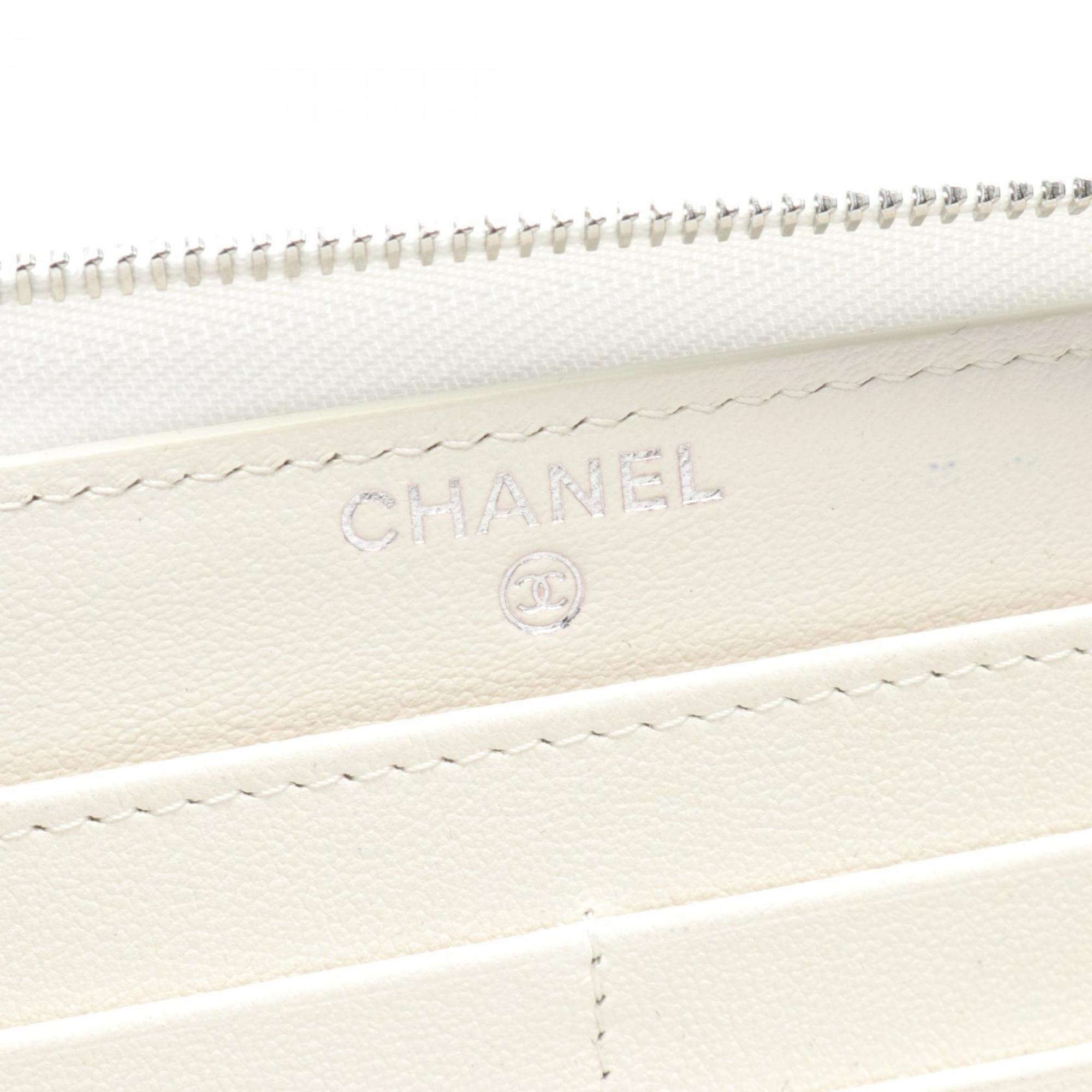 CHANEL Matelasse Coco Mark Round Long Wallet Leather Women's White AP3985