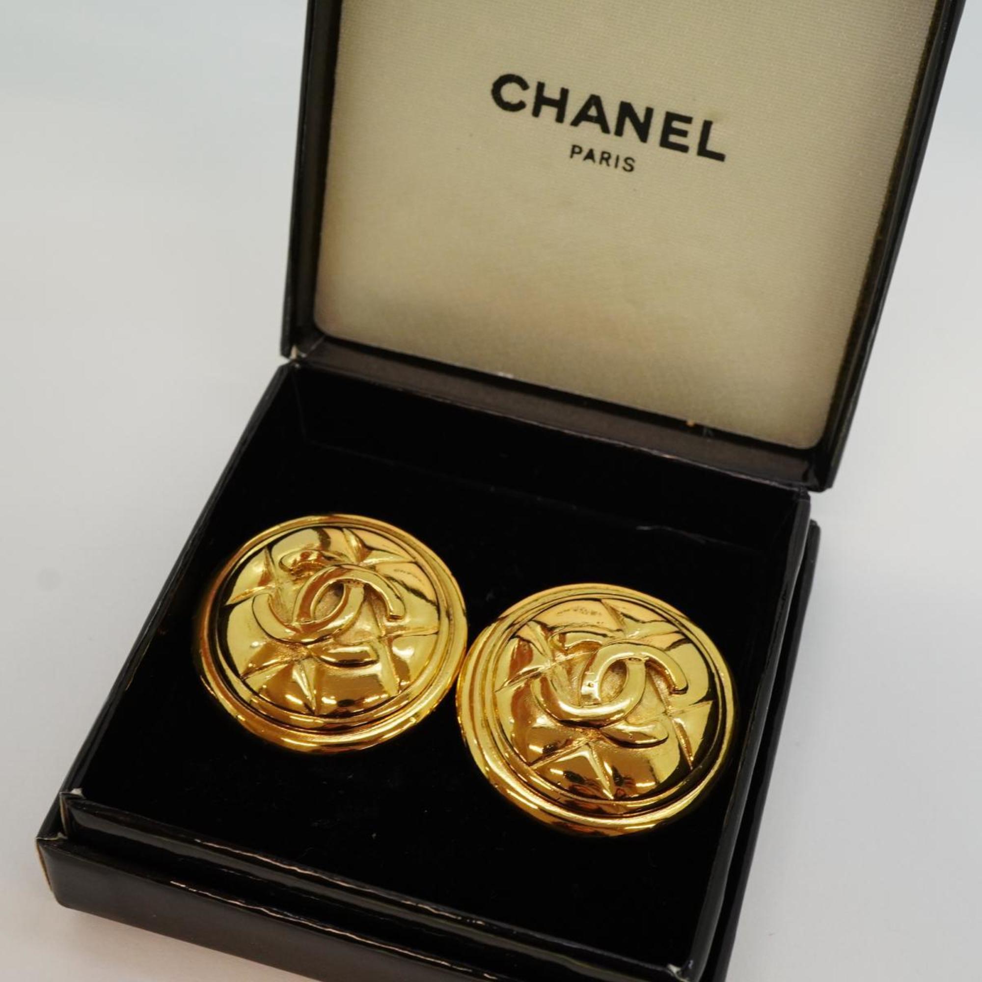 Chanel Earrings Coco Mark Matelasse Circle GP Plated Gold Women's