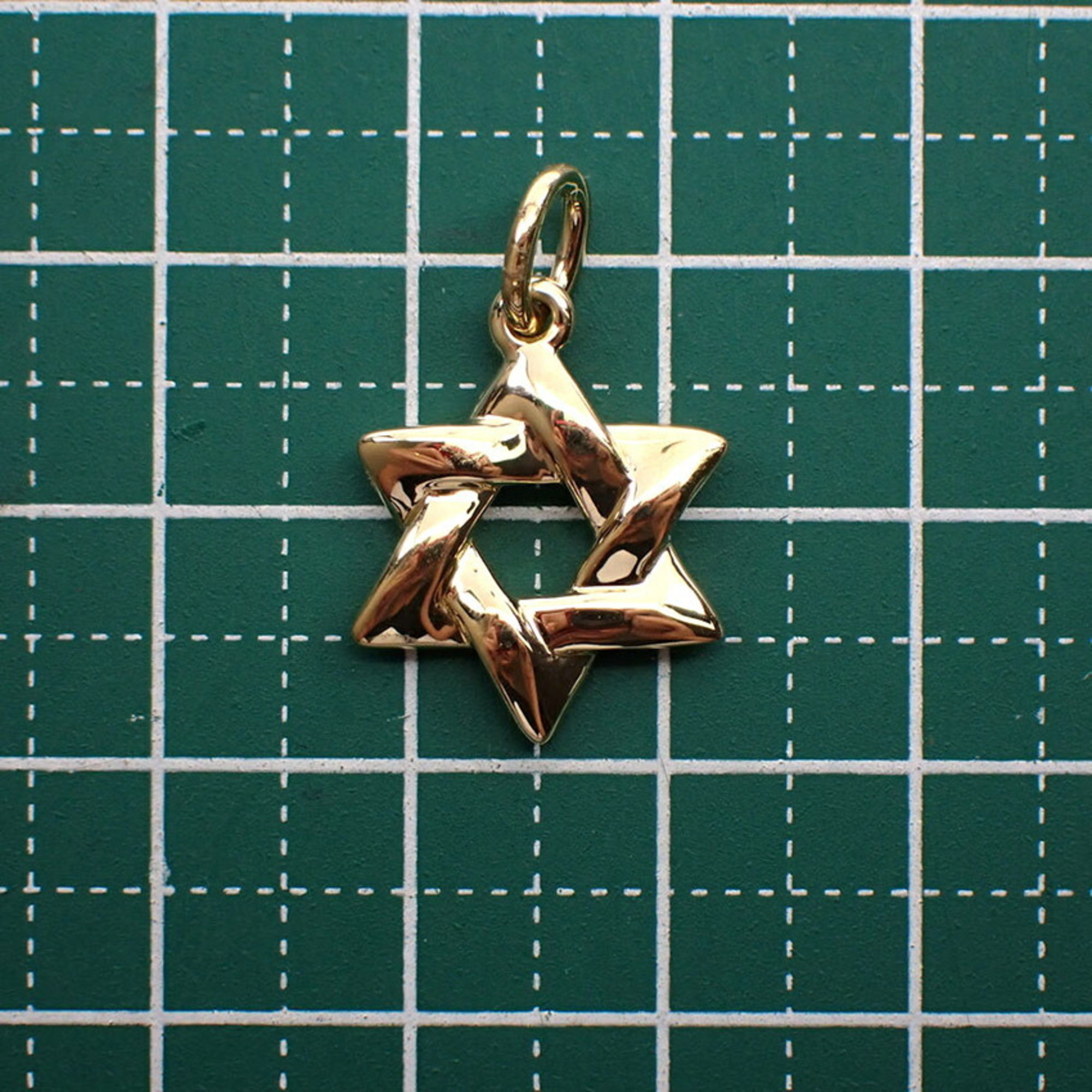 TIFFANY 750 Star of David pendant