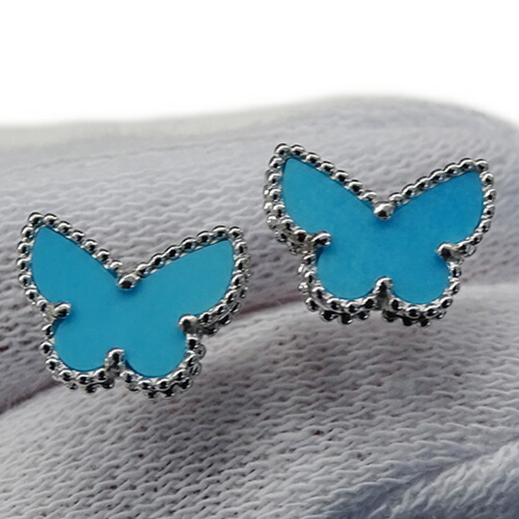 Van Cleef & Arpels Sweet Alhambra Papillon Earrings for Women 750WG Turquoise White Gold VCARN5JN00 Polished