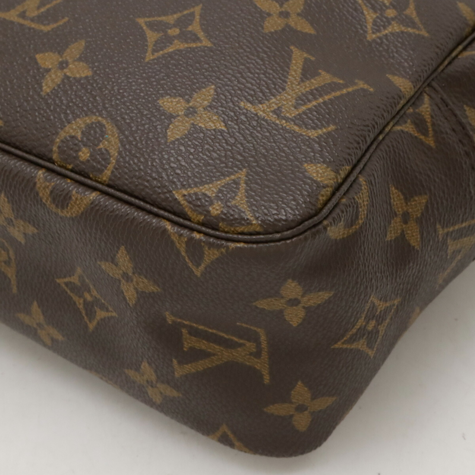 LOUIS VUITTON Louis Vuitton Monogram Truss Toilette 28 Travel Pouch Multi Clutch Bag M47522