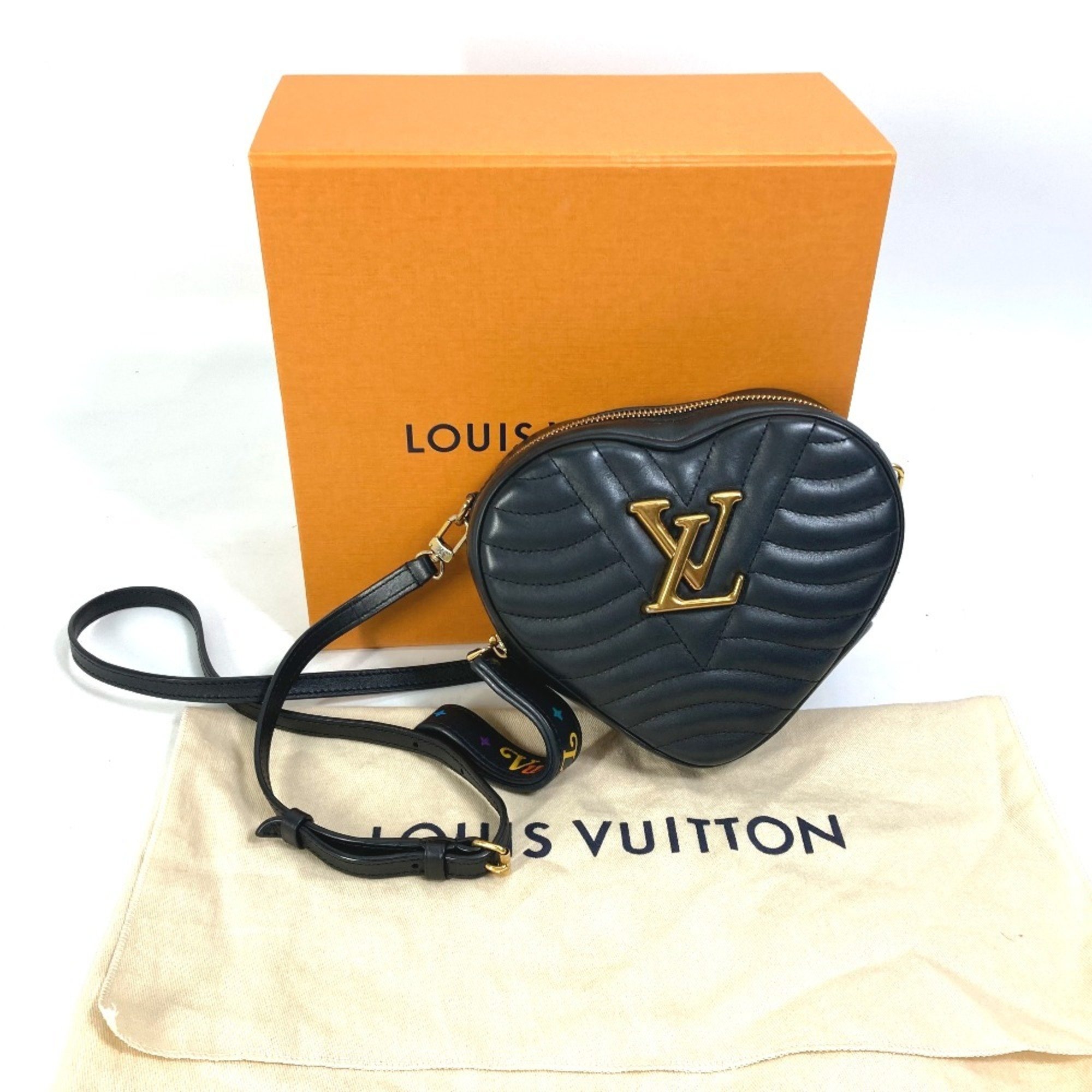 LOUIS VUITTON M52796 Pochette Bag Clutch New Wave Heart Shoulder Leather Women's Black