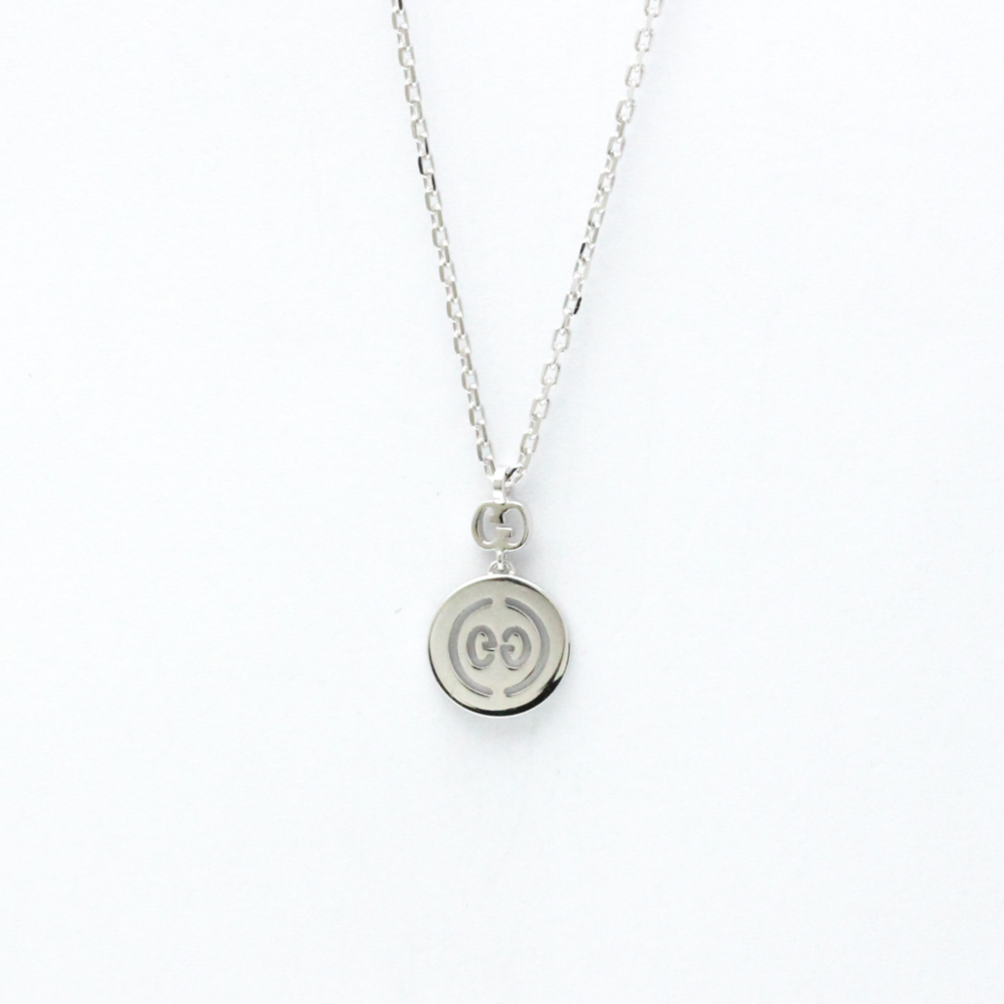 Gucci GG Diamond White Gold (18K) Diamond Men,Women Fashion Pendant (Silver)