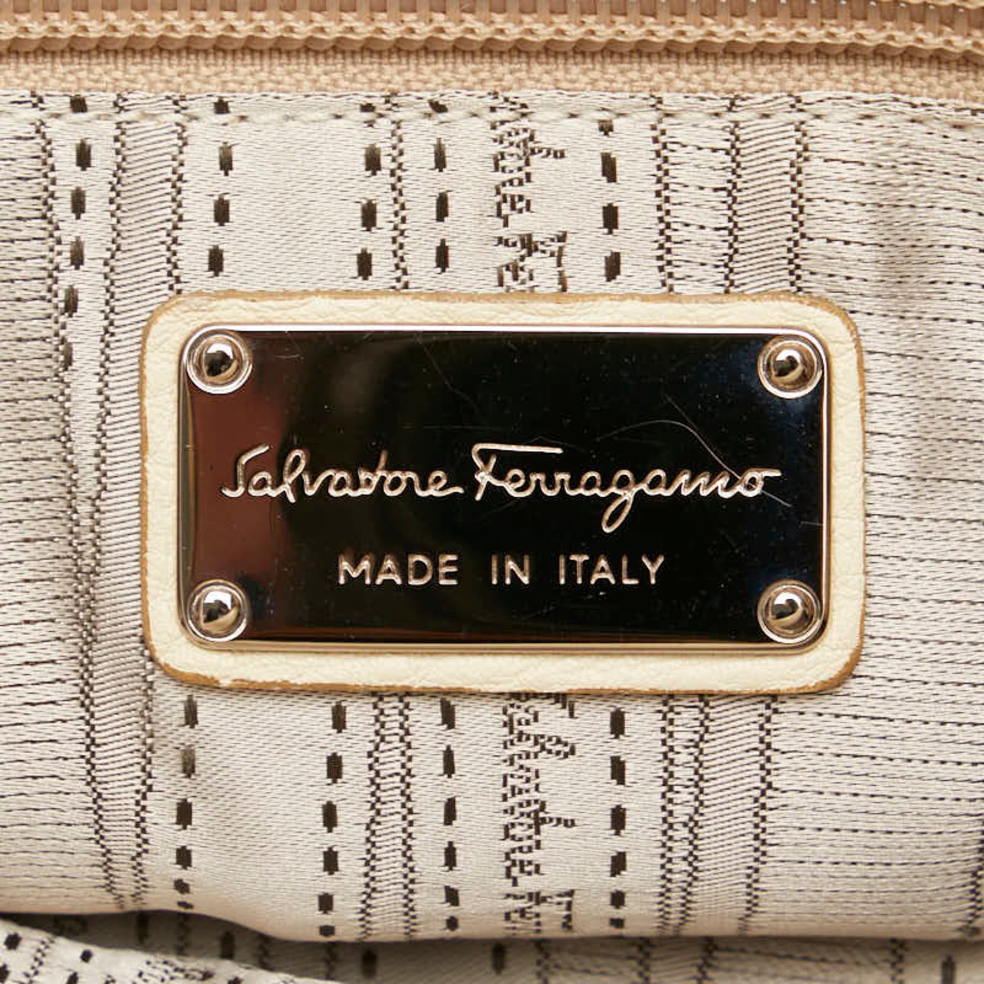 Salvatore Ferragamo Gancini Handbag Shoulder Bag White Leather Women's