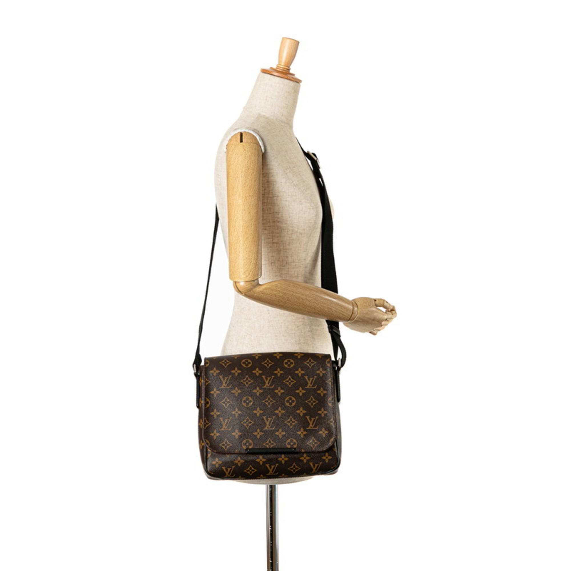 Louis Vuitton Monogram District PM Shoulder Bag M40935 Brown PVC Leather Women's LOUIS VUITTON