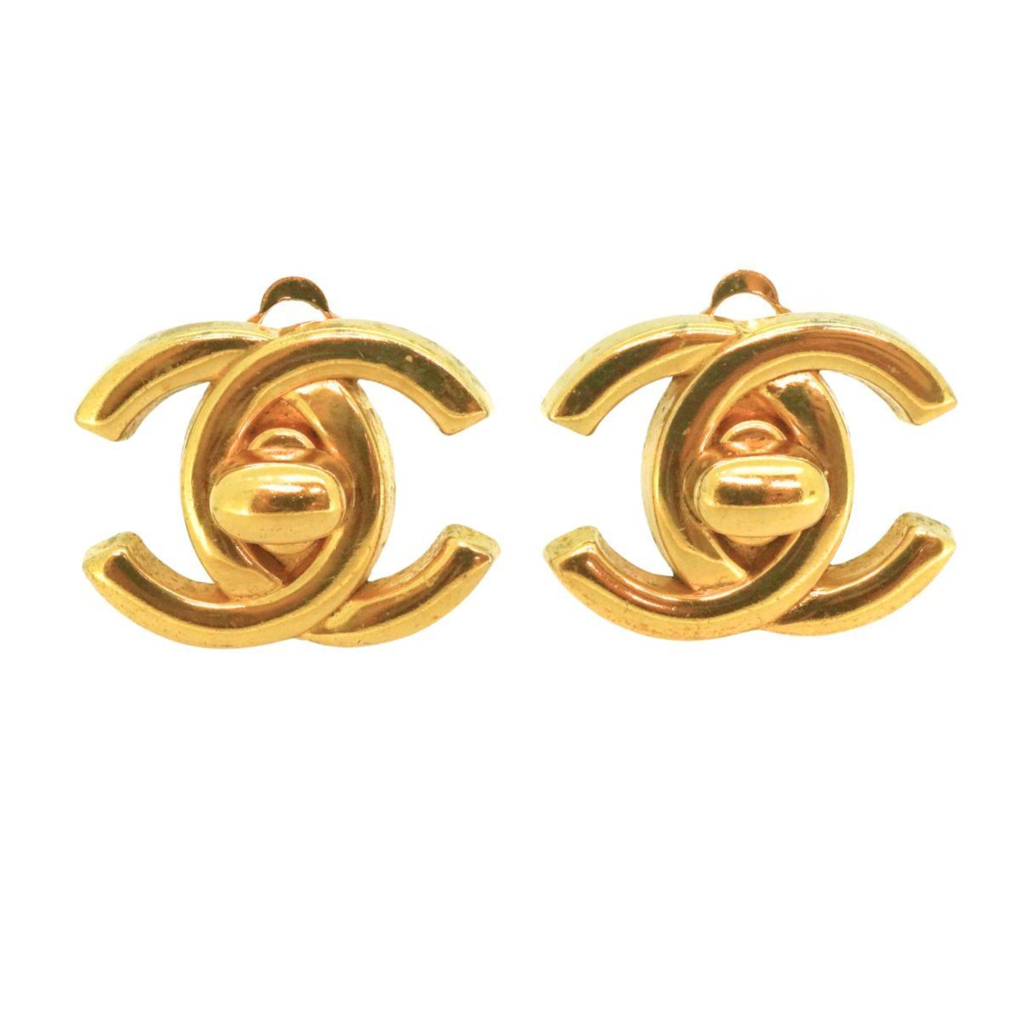 Chanel earrings turn lock 96P GP plated gold ladies