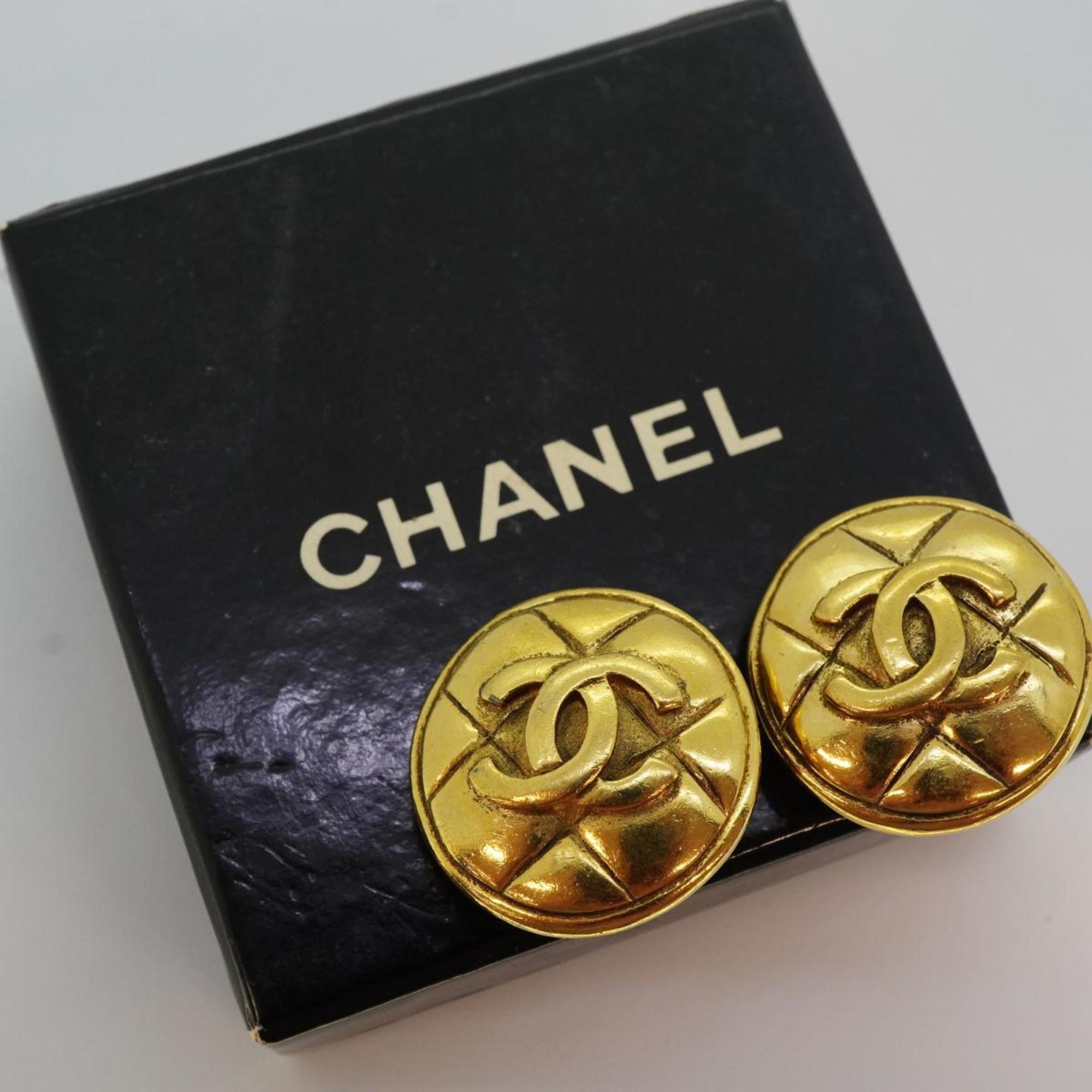 Chanel Earrings Coco Mark Matelasse Circle GP Plated Gold Women's