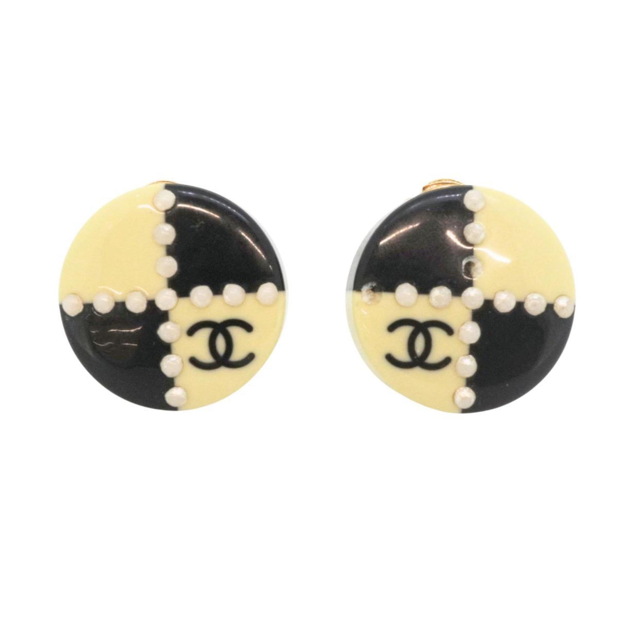 Chanel Earrings Coco Mark Circle Fake Pearl Plastic GP Plated Gold White Black 02A Women's