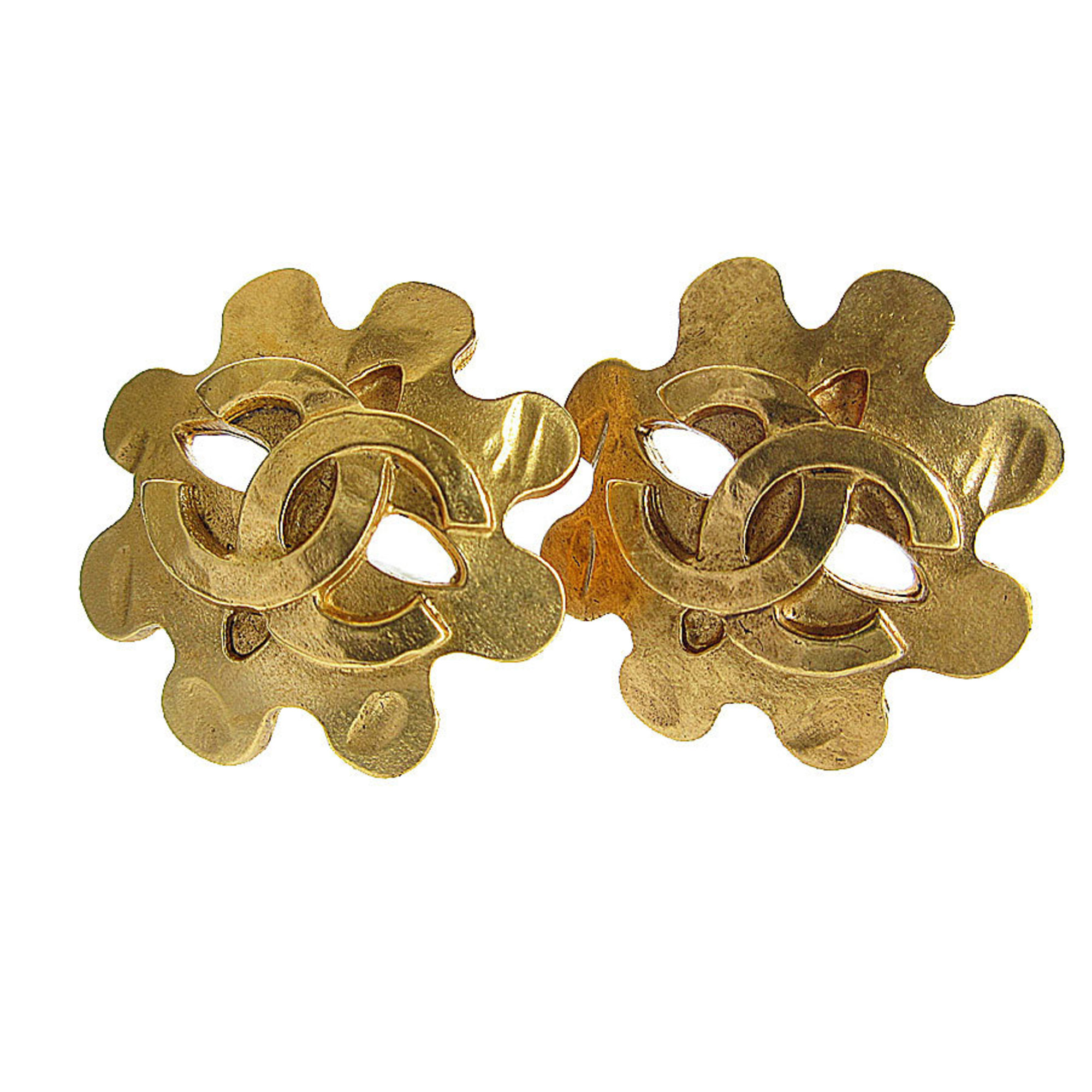 CHANEL Coco Mark Metal Gold Earrings for Women s0160i