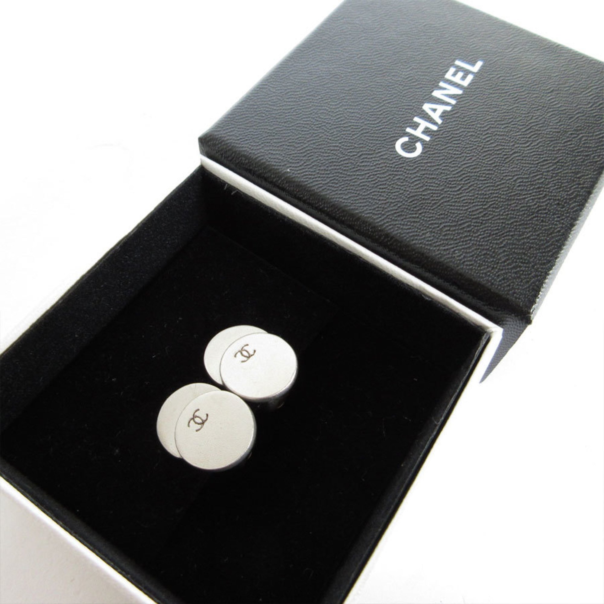 CHANEL Coco Mark Metal Matte Silver Earrings for Women s0099f