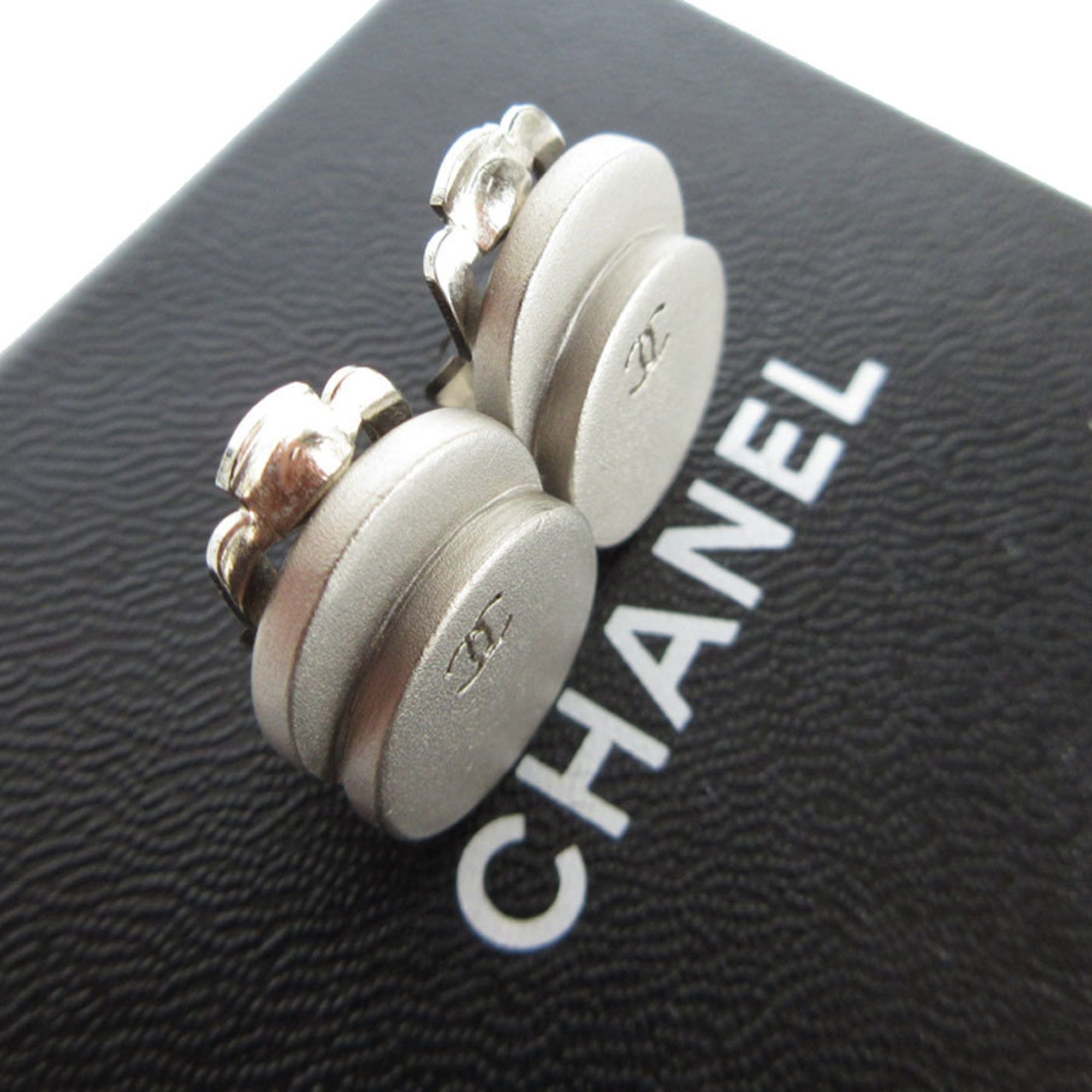 CHANEL Coco Mark Metal Matte Silver Earrings for Women s0099f