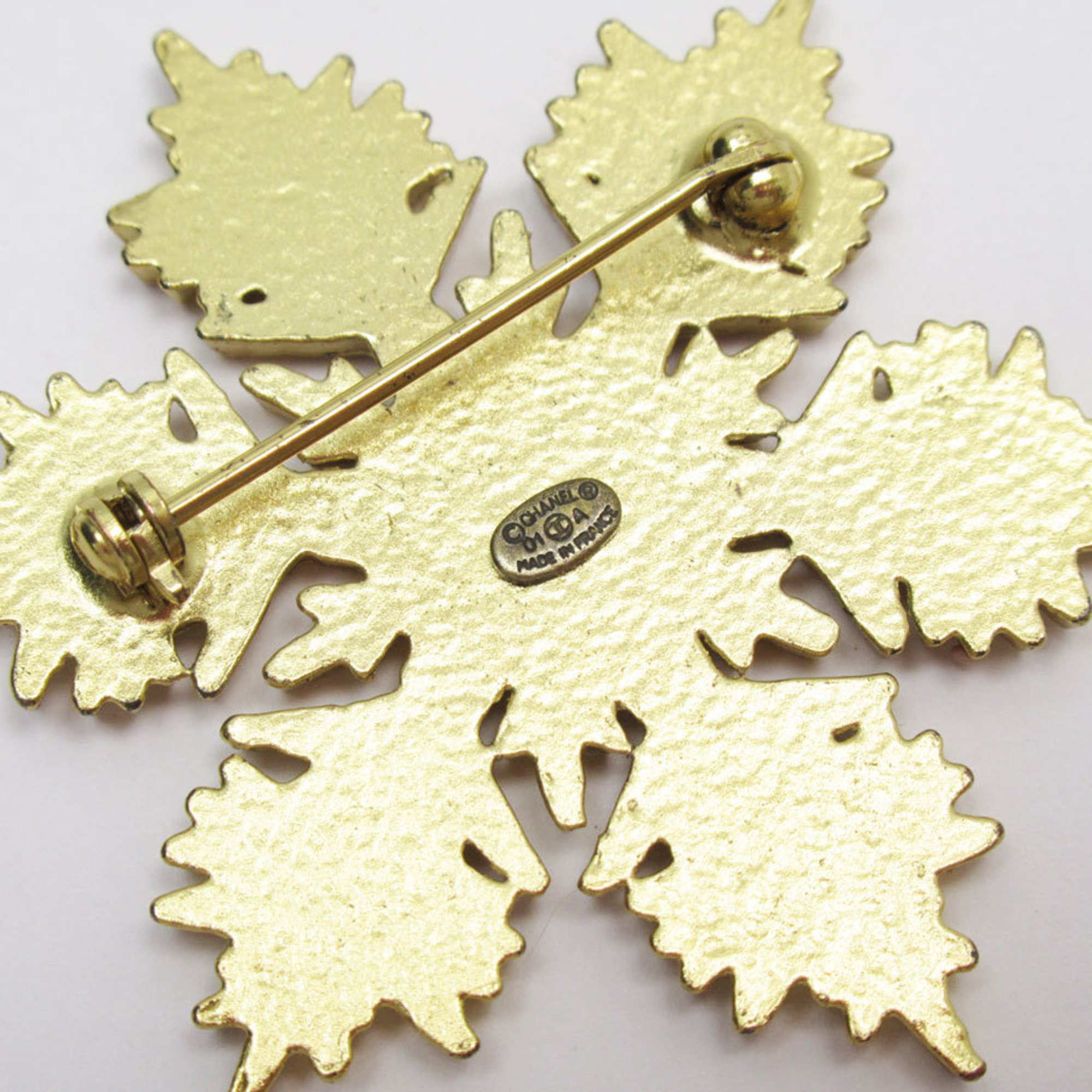 CHANEL Brooch Snowflake Coco Mark Metal Enamel Gold Off-White Women's w0759j