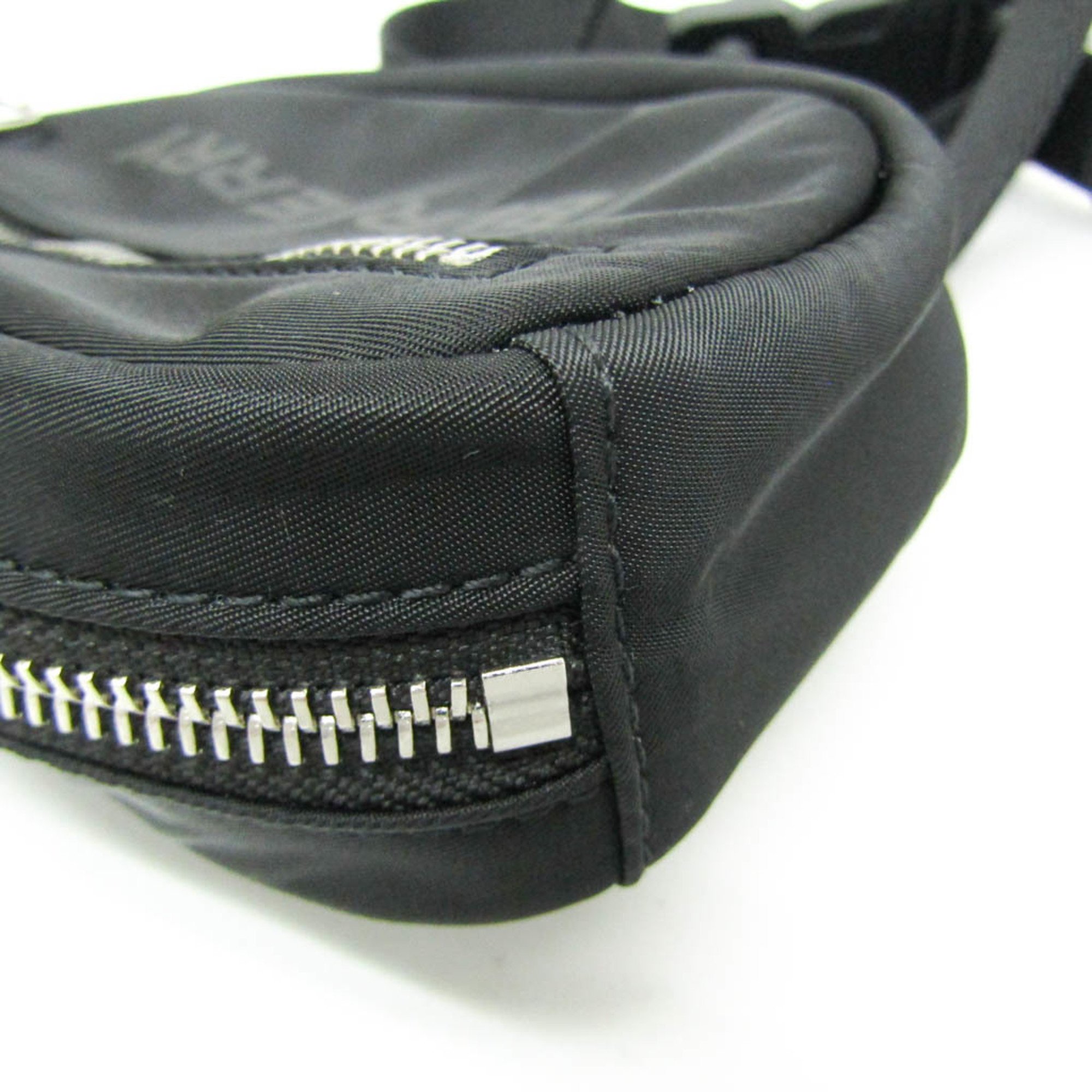 Burberry 8052887 Men,Women Nylon Fanny Pack Black