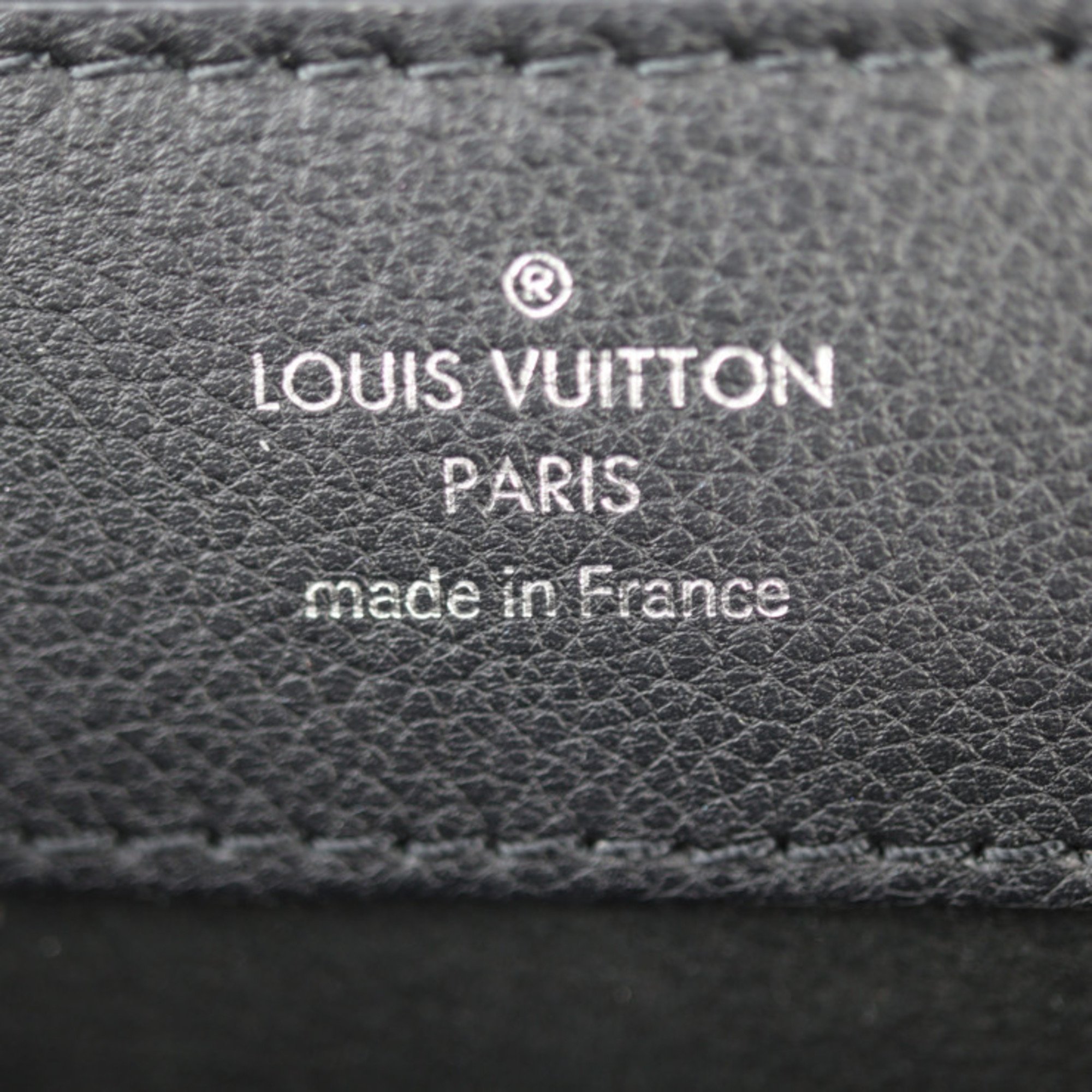 LOUIS VUITTON Louis Vuitton Lock Me Ever Handbag M20997 Grained Calf Leather Black Shoulder Bag Turnlock