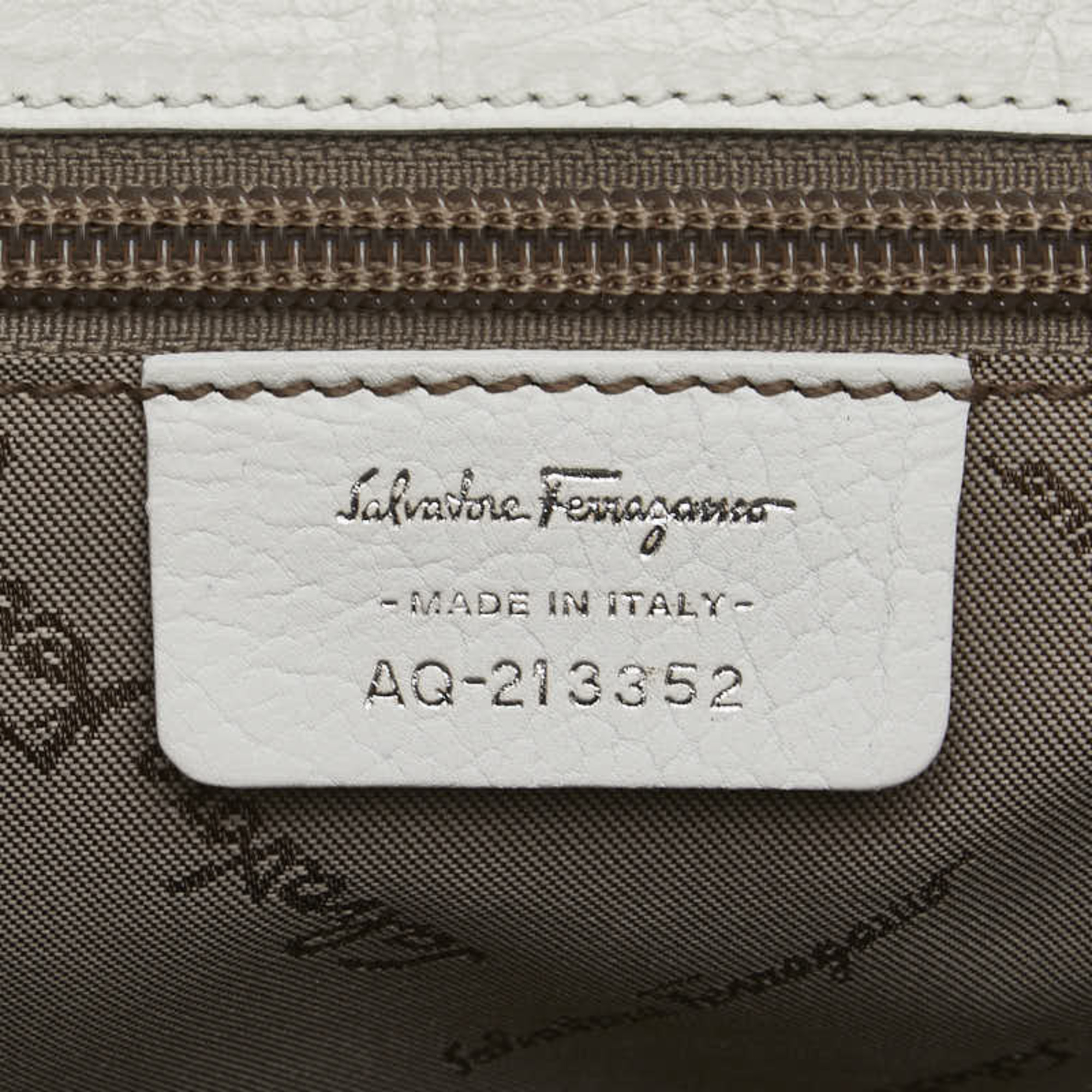 Salvatore Ferragamo Handbag One Shoulder Bag AQ-213352 White Leather Women's