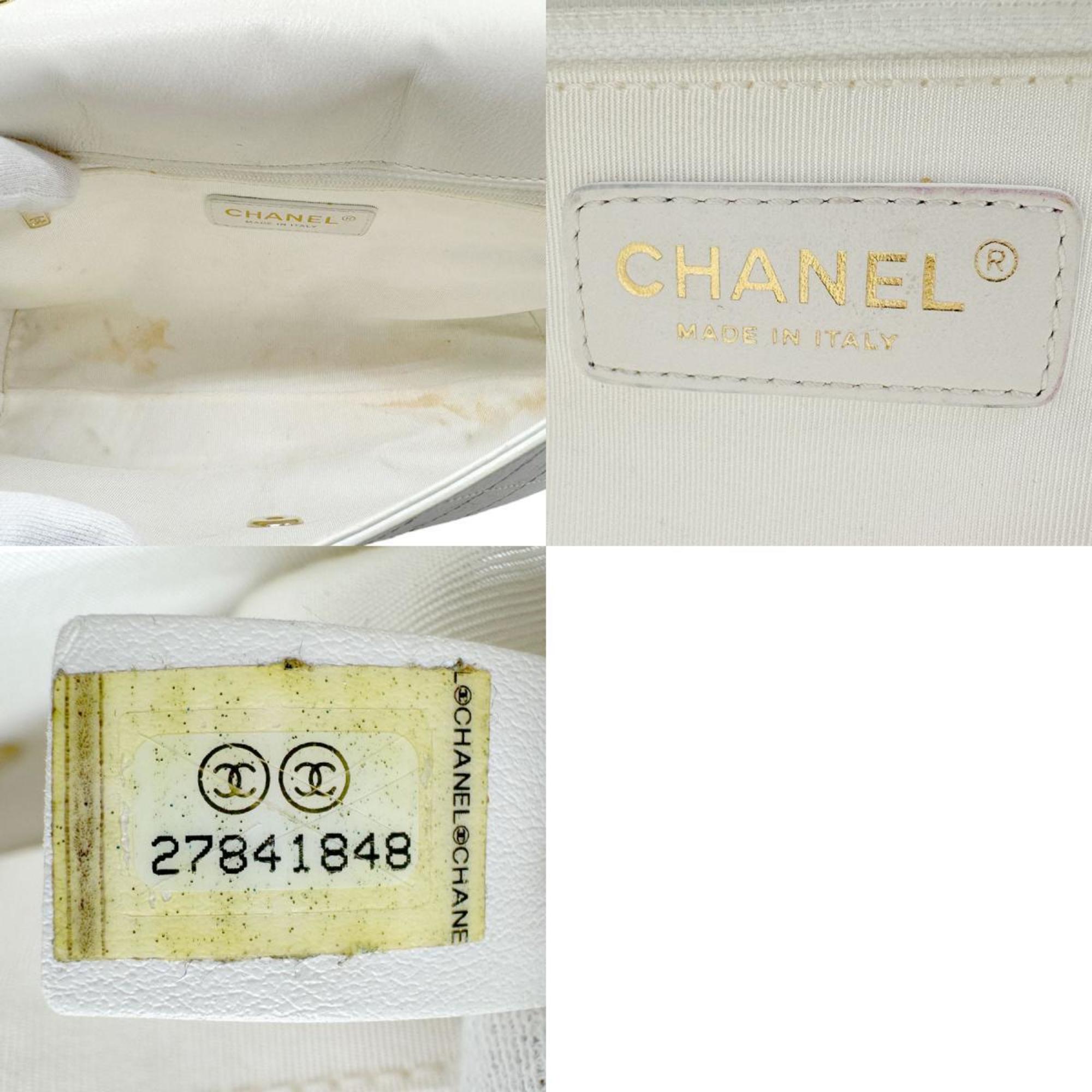 CHANEL Shoulder Bag Leather White Women's z2415