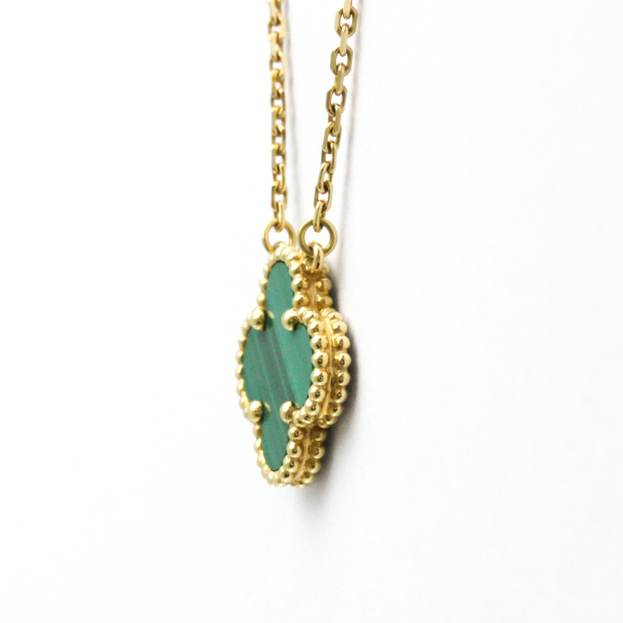 Van Cleef & Arpels Vintage Alhambra Yellow Gold (18K) Malachite Men,Women Fashion Pendant Necklace (Green)