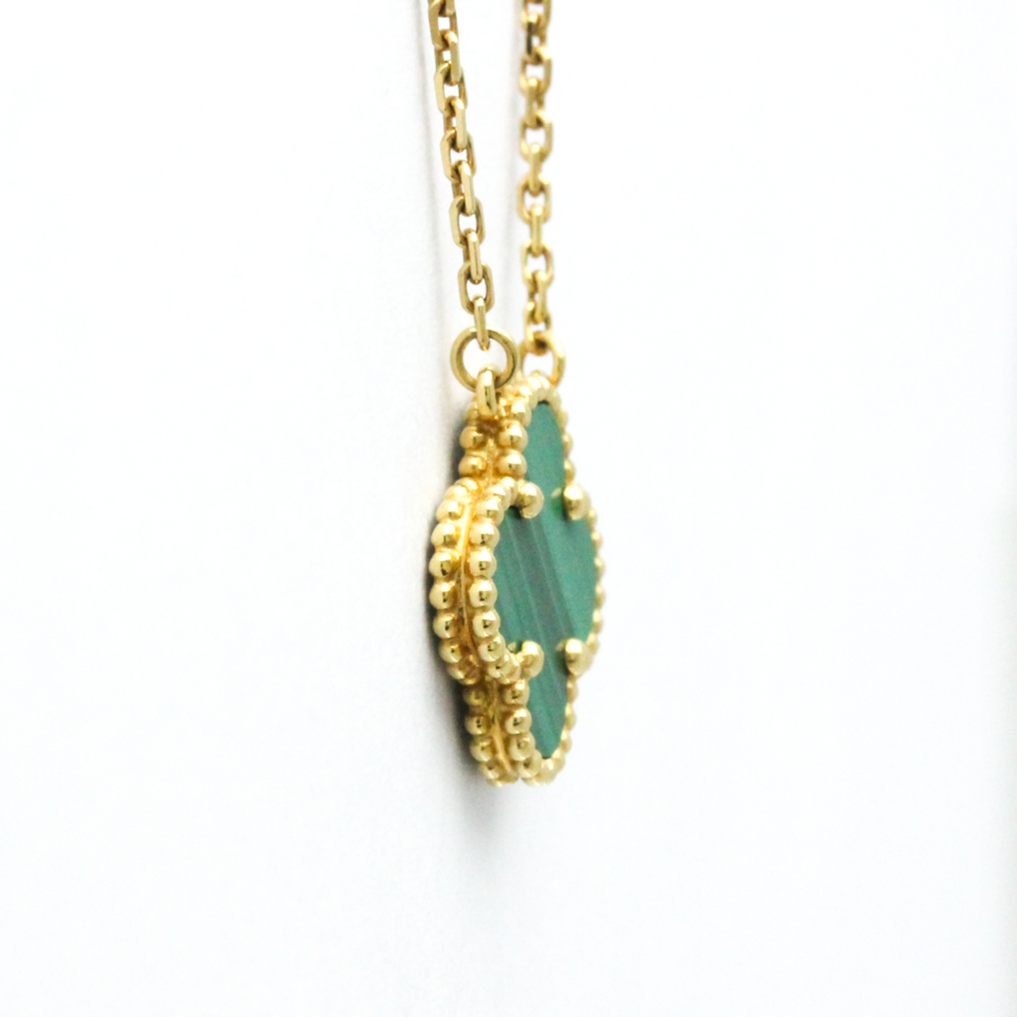 Van Cleef & Arpels Vintage Alhambra Yellow Gold (18K) Malachite Men,Women Fashion Pendant Necklace (Green)