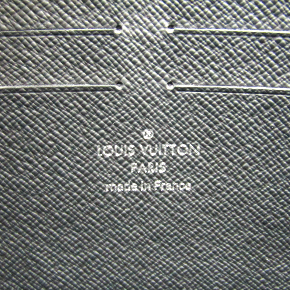 Authentic LOUIS VUITTON Monogram Eclipse Pochette Voyage MM M61692