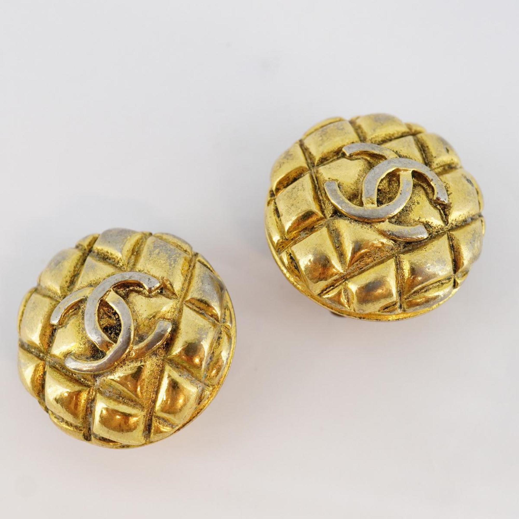 Chanel Earrings Coco Mark Matelasse Circle GP Plated Gold Women's