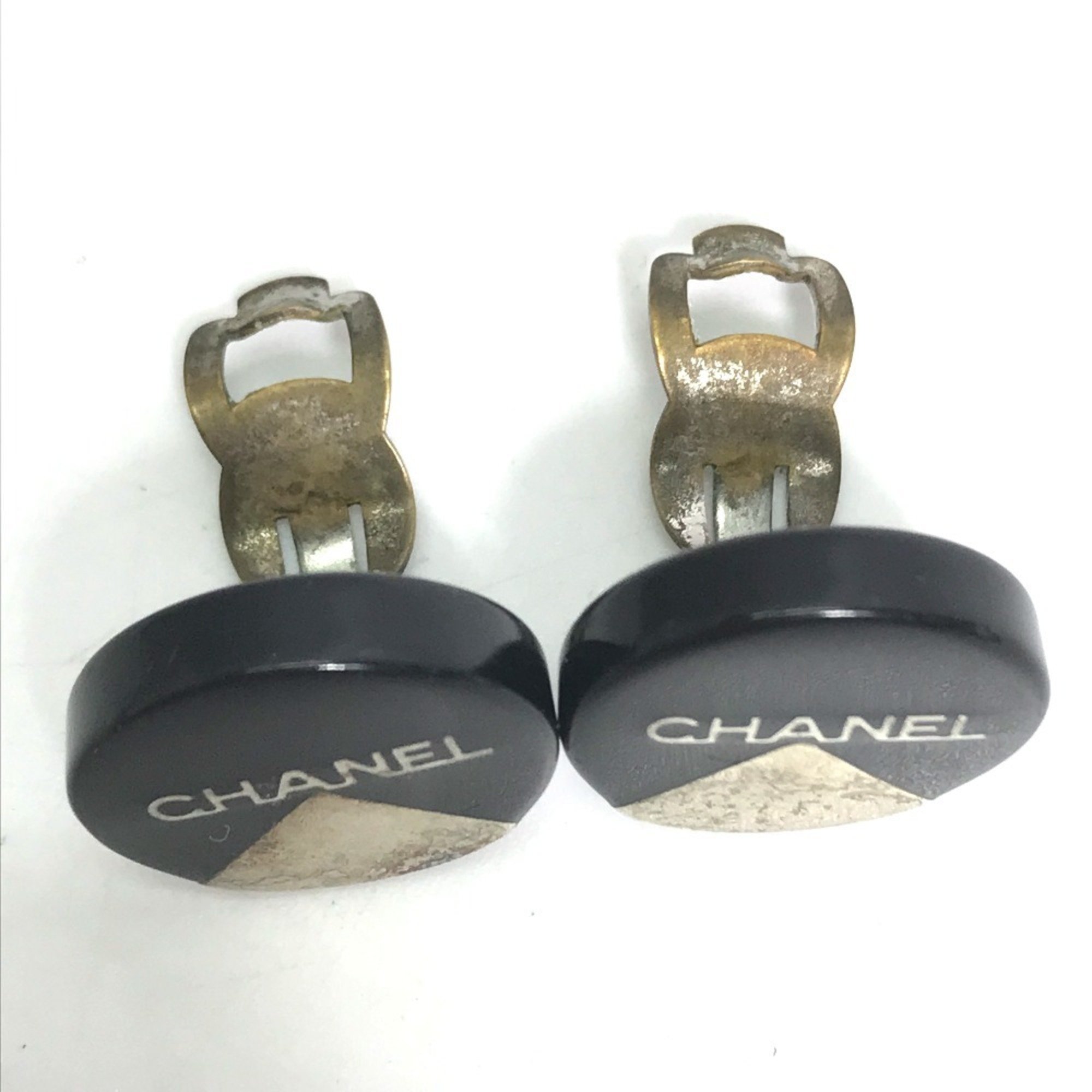 CHANEL 00A Round Earrings Plastic Women's Black