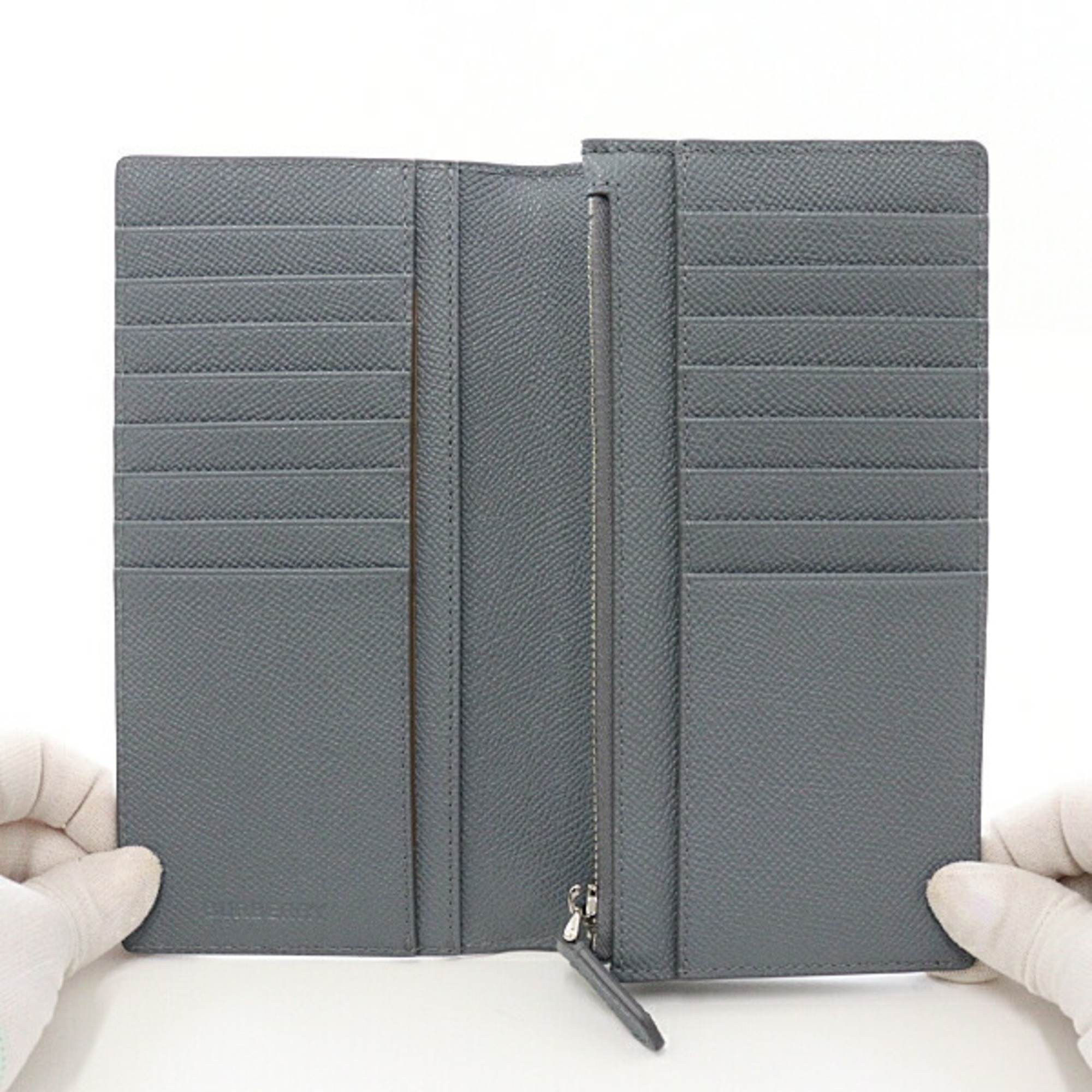 Burberry long wallet in grey leather