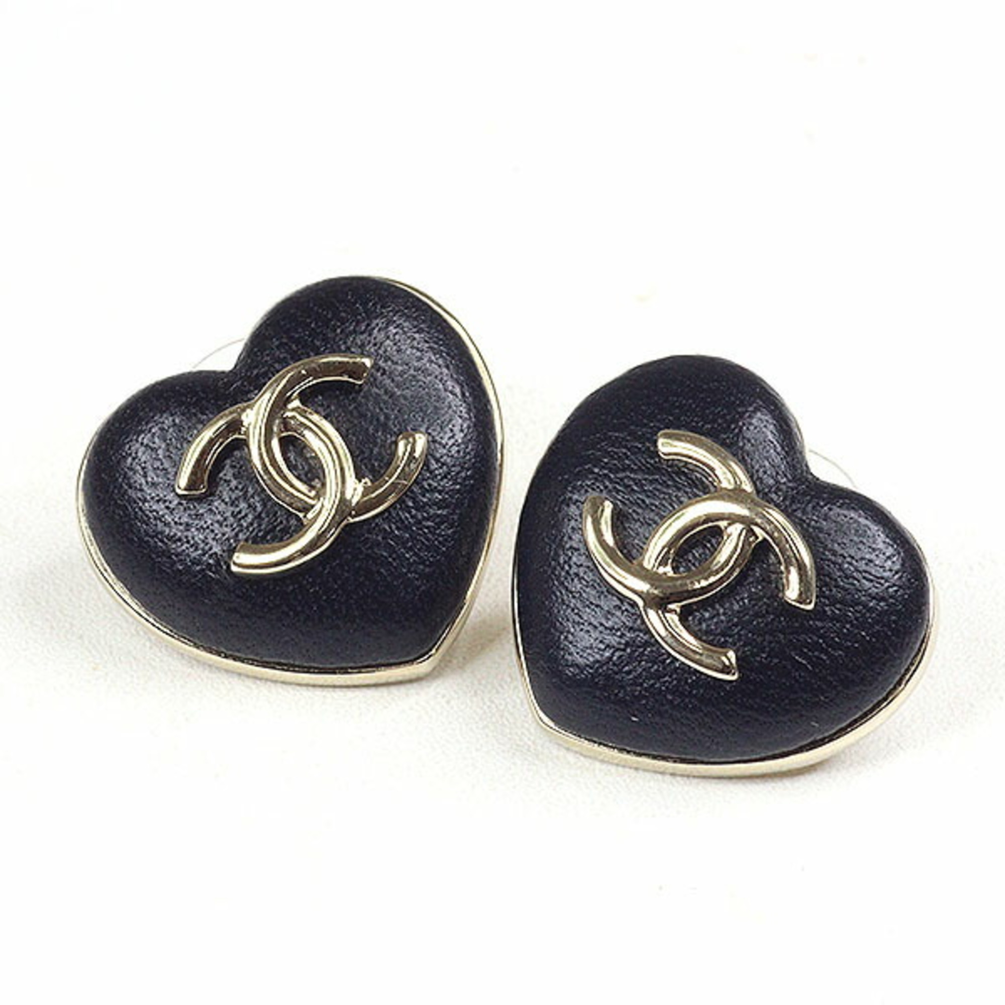 CHANEL Coco Mark Heart Earrings Lambskin/Metal Black/Gold AB9462 B22K