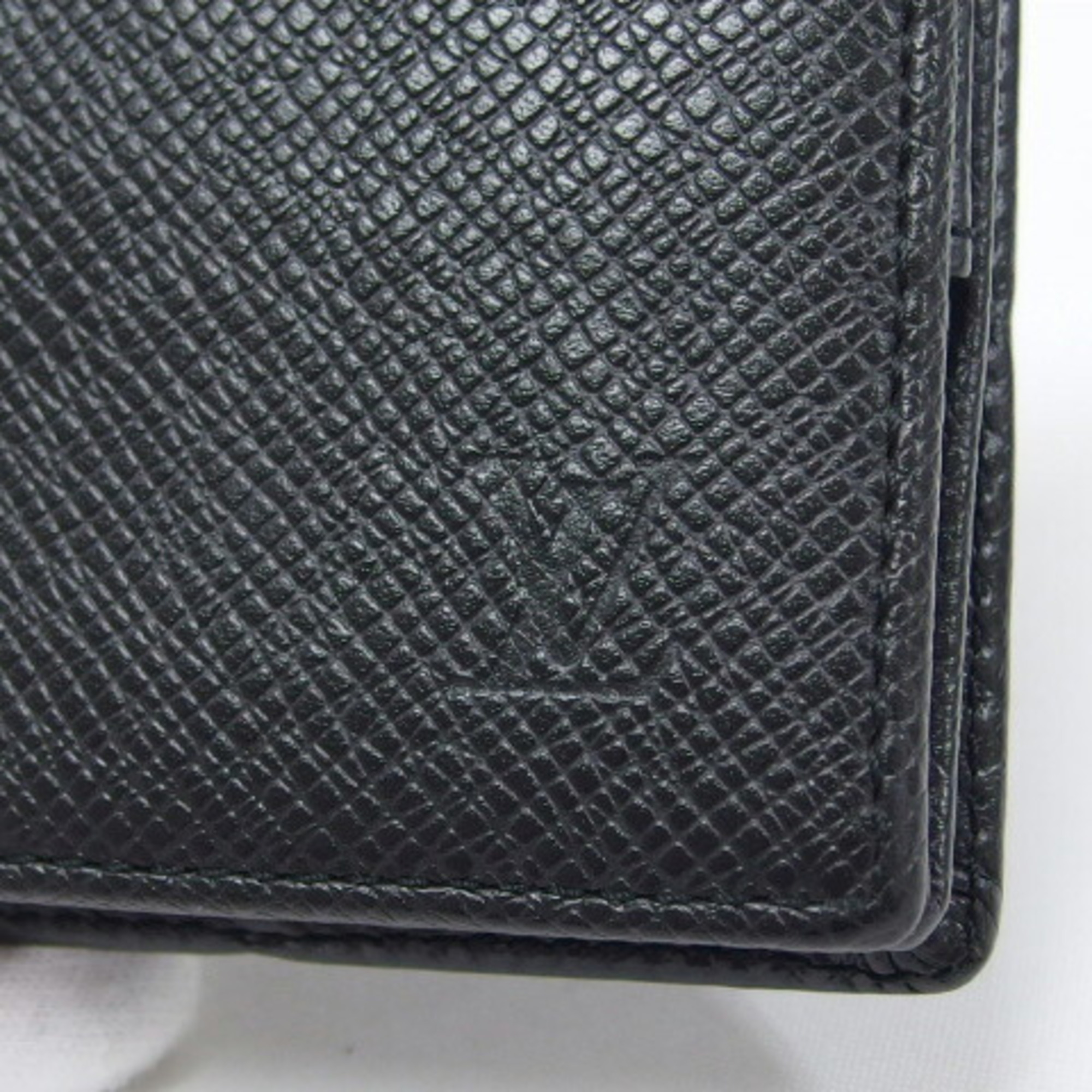 Louis Vuitton Taiga Portemonnay Boite Coin Case Black M30382