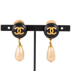 CHANEL Coco Mark Swing Earrings Fake Pearl GP 93A Black Gold Women's