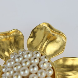 GIVENCHY Pin Brooch - Metal, fake pearl, gold, flower motif