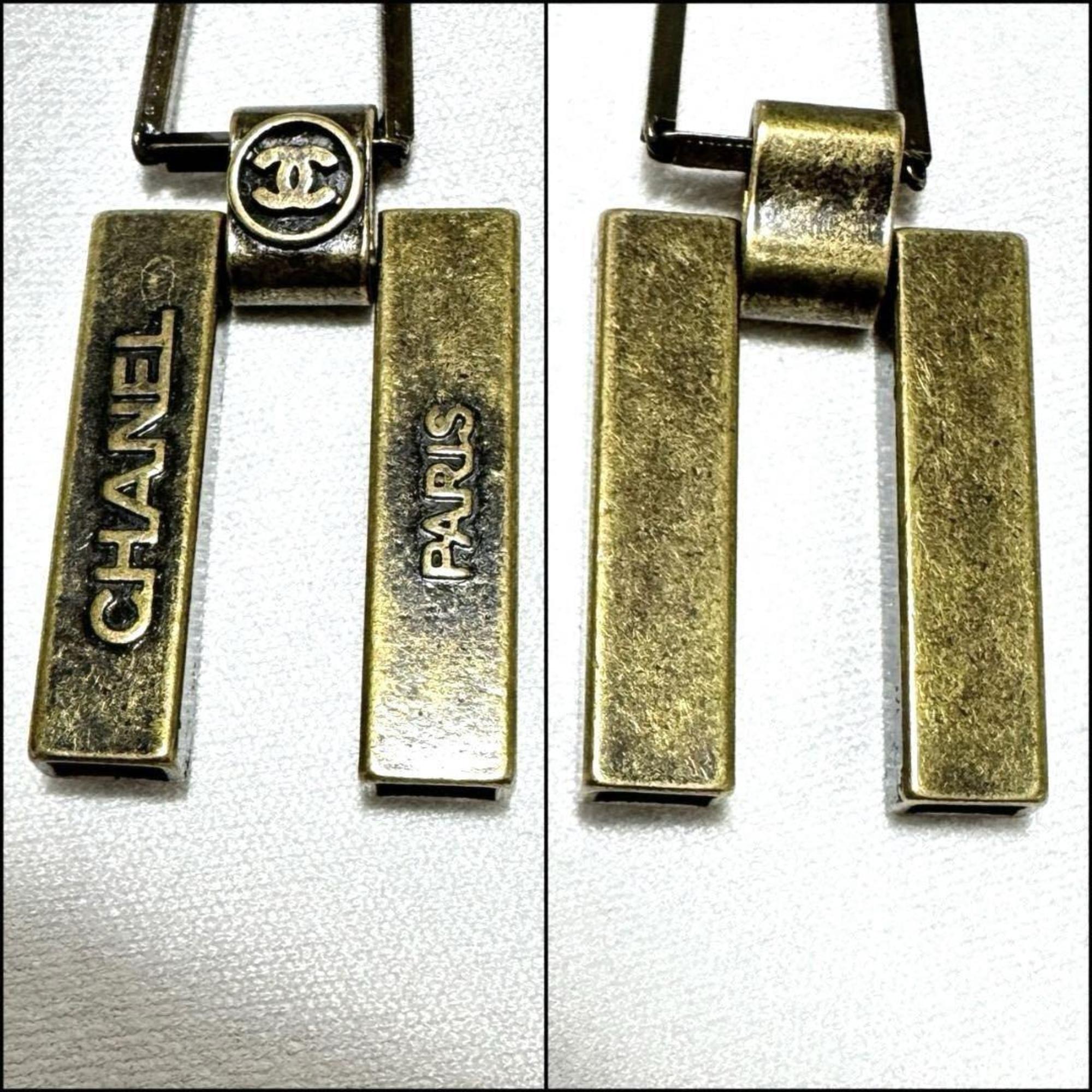 CHANEL Women's Necklace Pendant