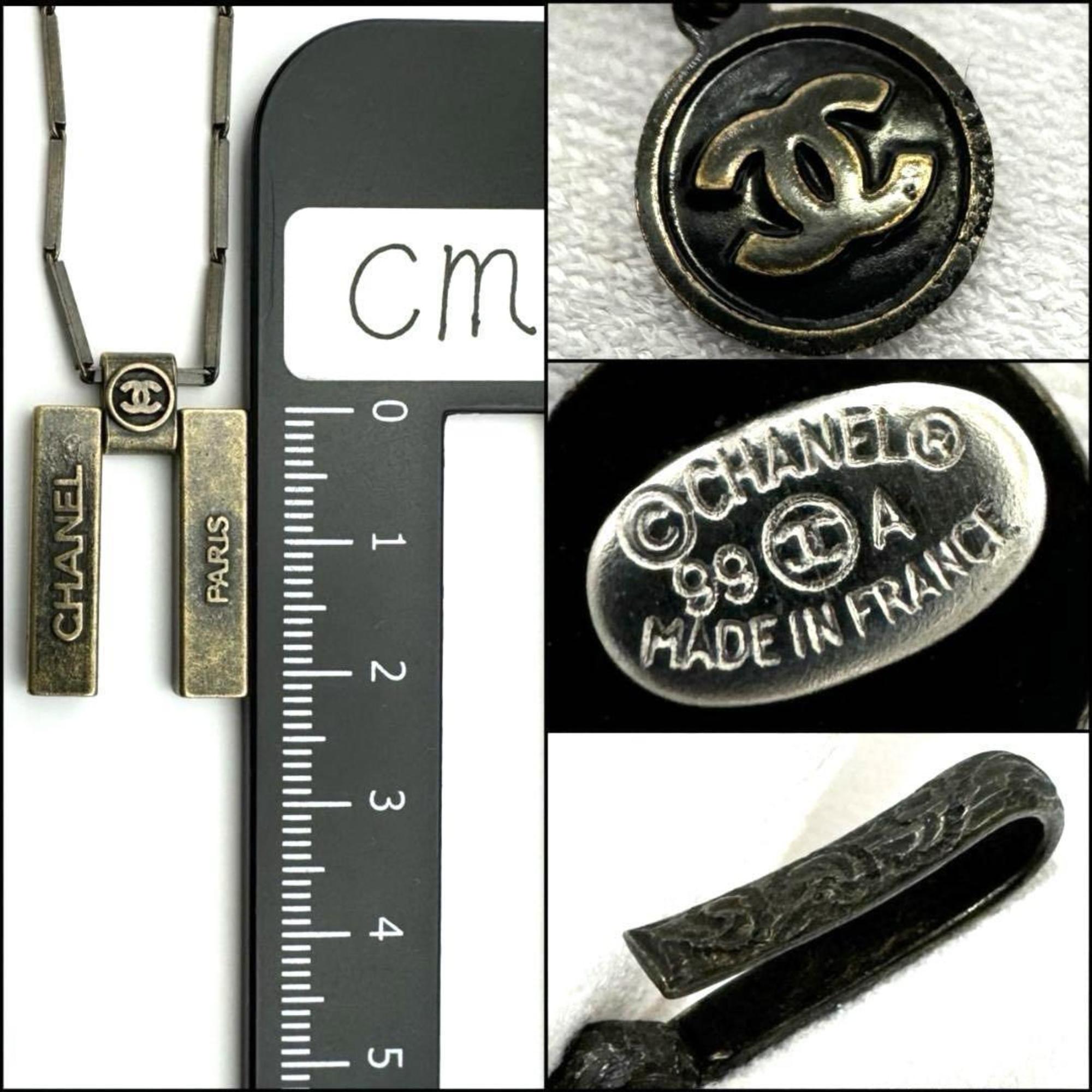 CHANEL Women's Necklace Pendant