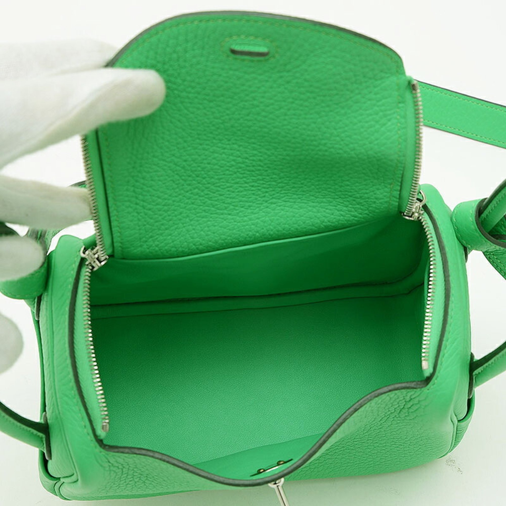 Hermes Lindy Shoulder Bag Taurillon Vert Comic B Stamp