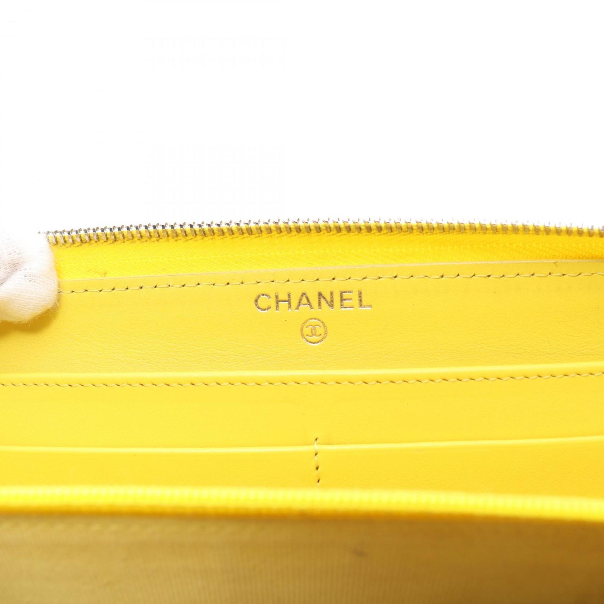 CHANEL Matelasse Round Long Wallet Caviar Skin (Grained Calfskin) Women's Yellow